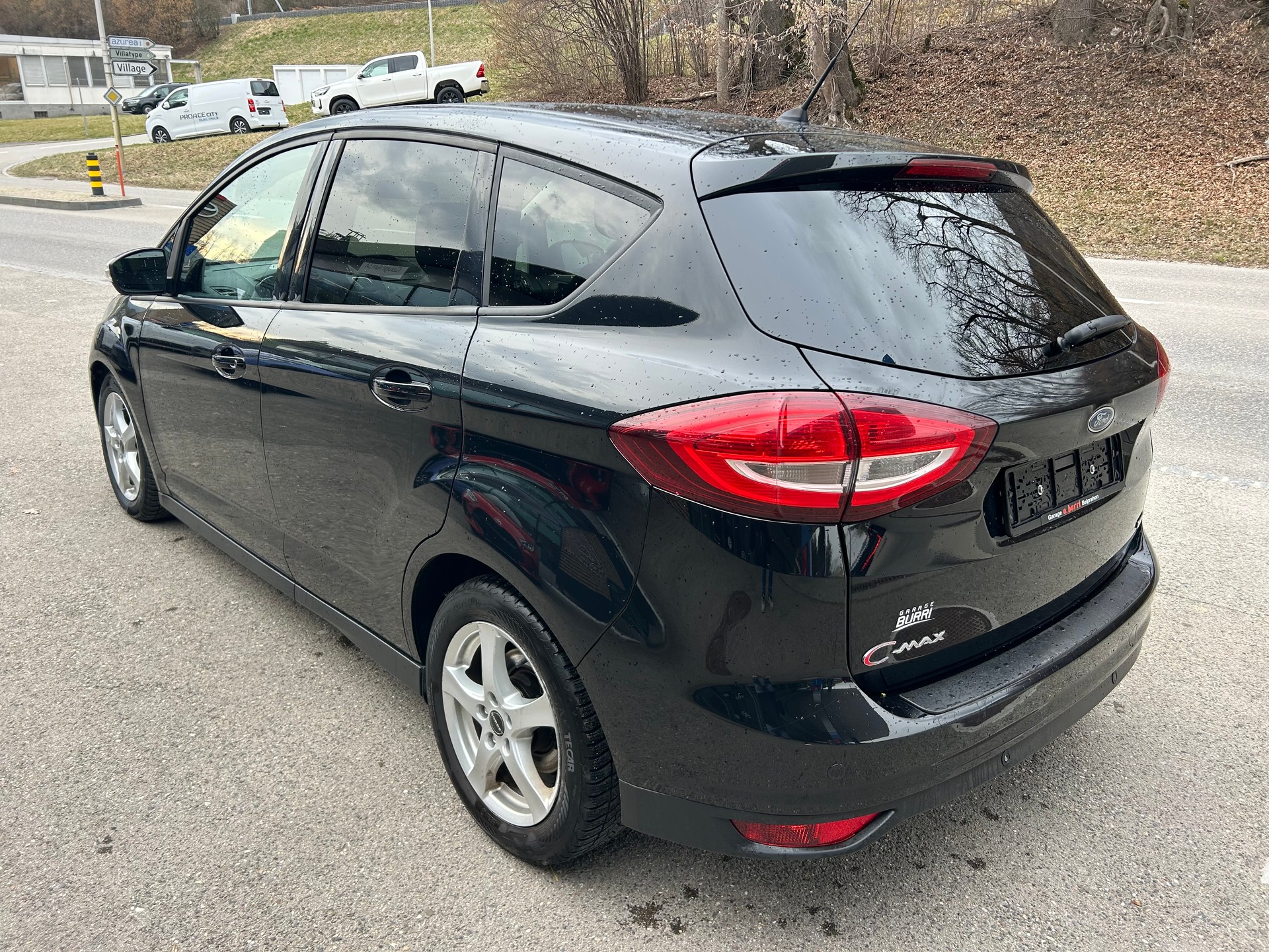 FORD C-Max 1.0 SCTi Titanium-image-5