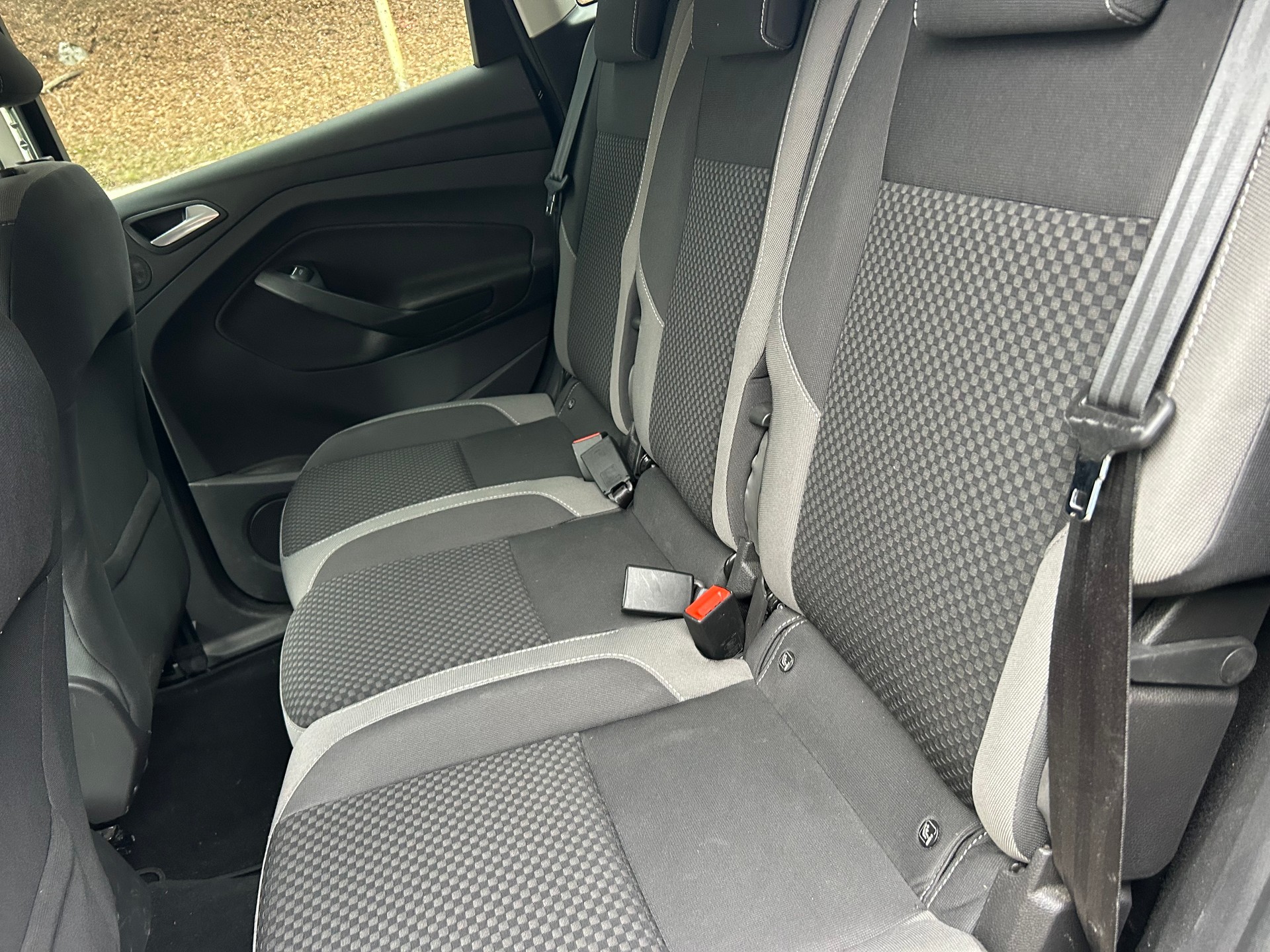 FORD C-Max 1.0 SCTi Titanium-image-8