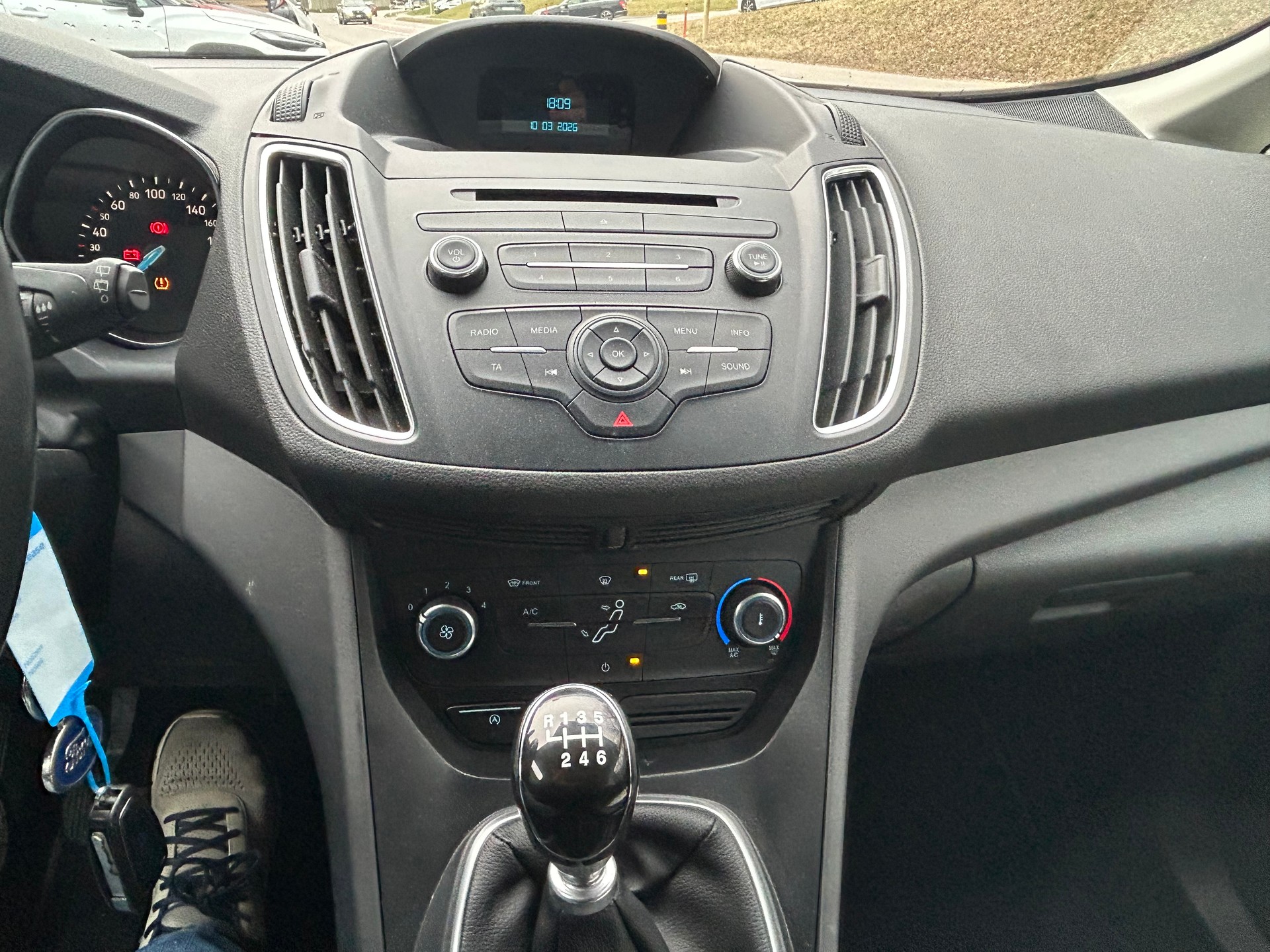 FORD C-Max 1.0 SCTi Titanium-image-10