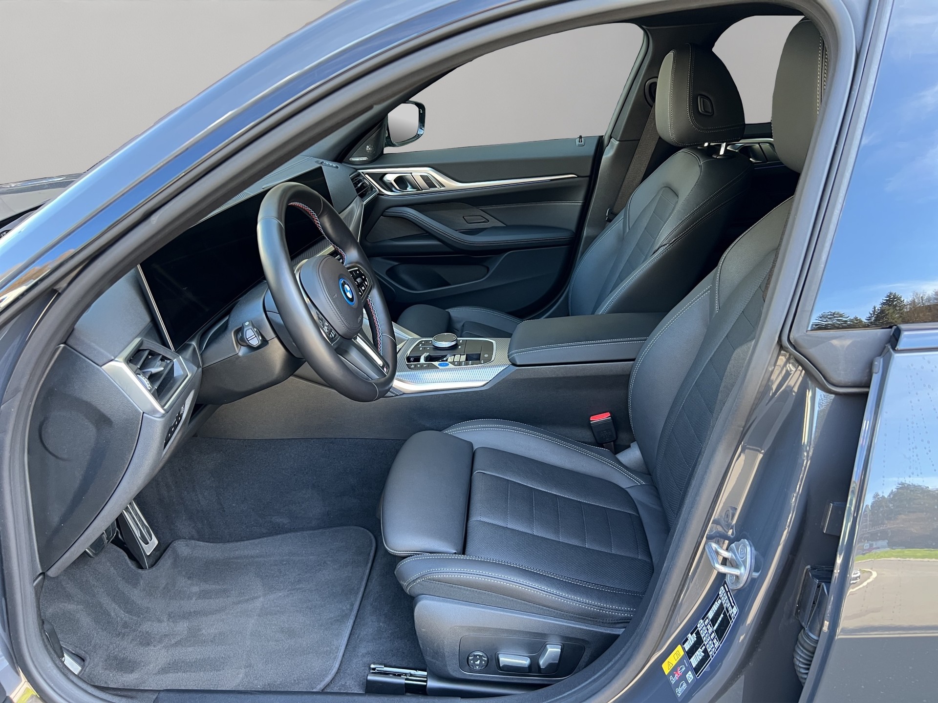 BMW i4 M50-image-11