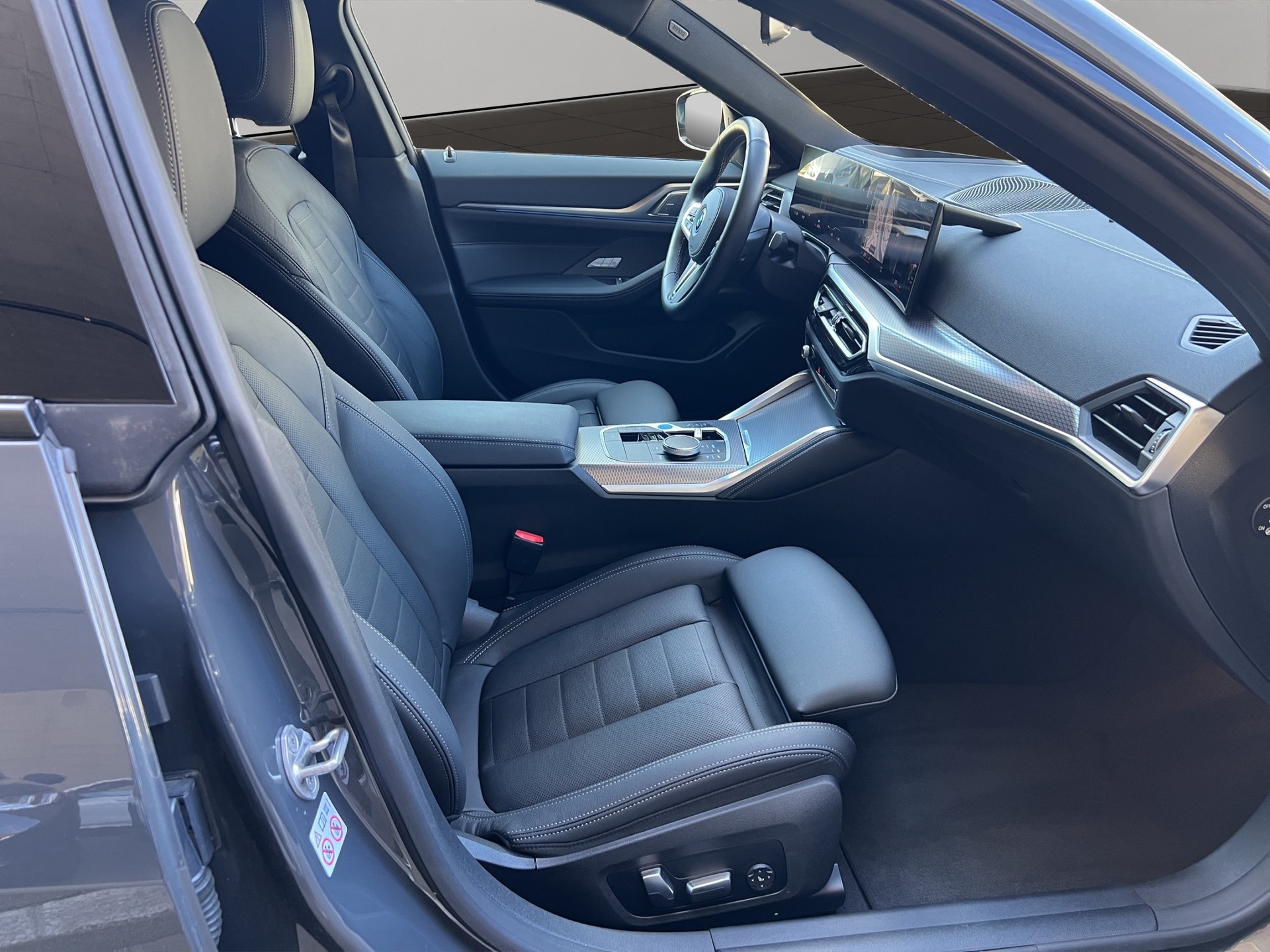 BMW i4 M50-image-21