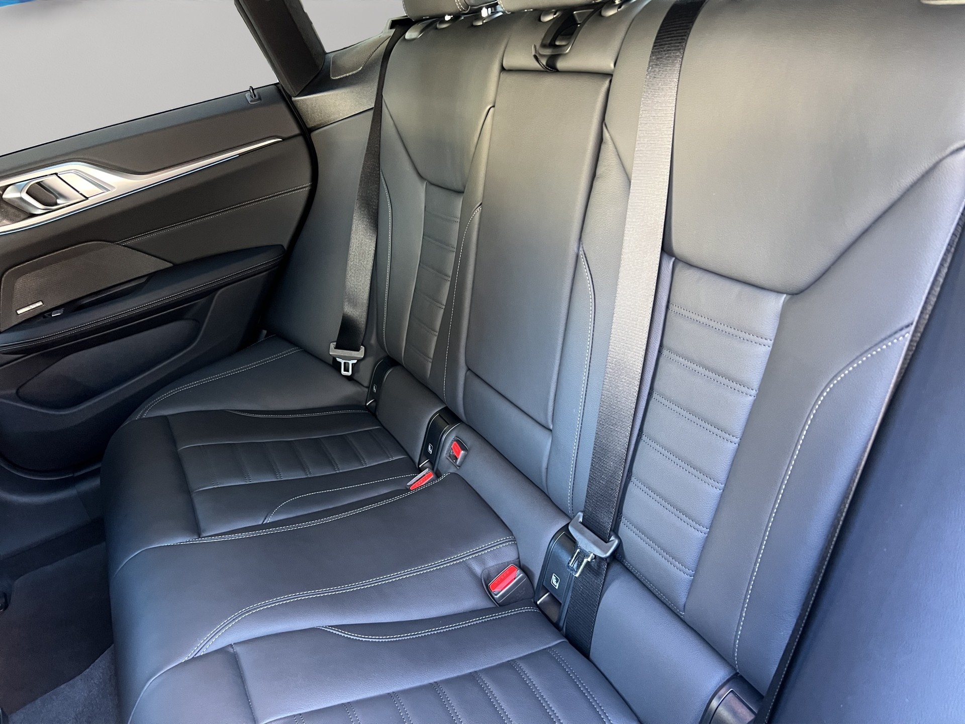 BMW i4 M50-image-19