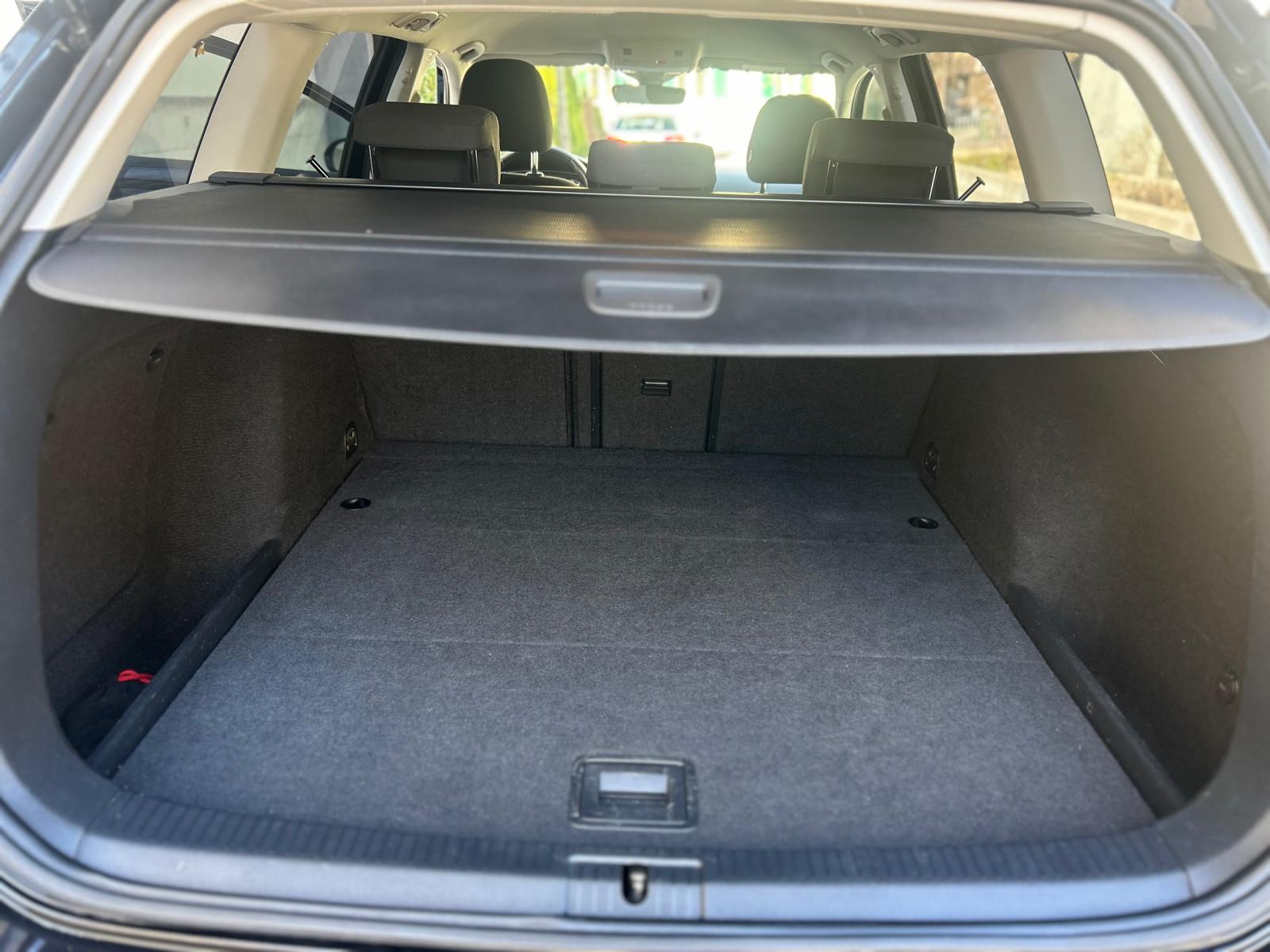 VW Golf Variant 2.0 TDI Comfortline 4Motion DSG-image-12