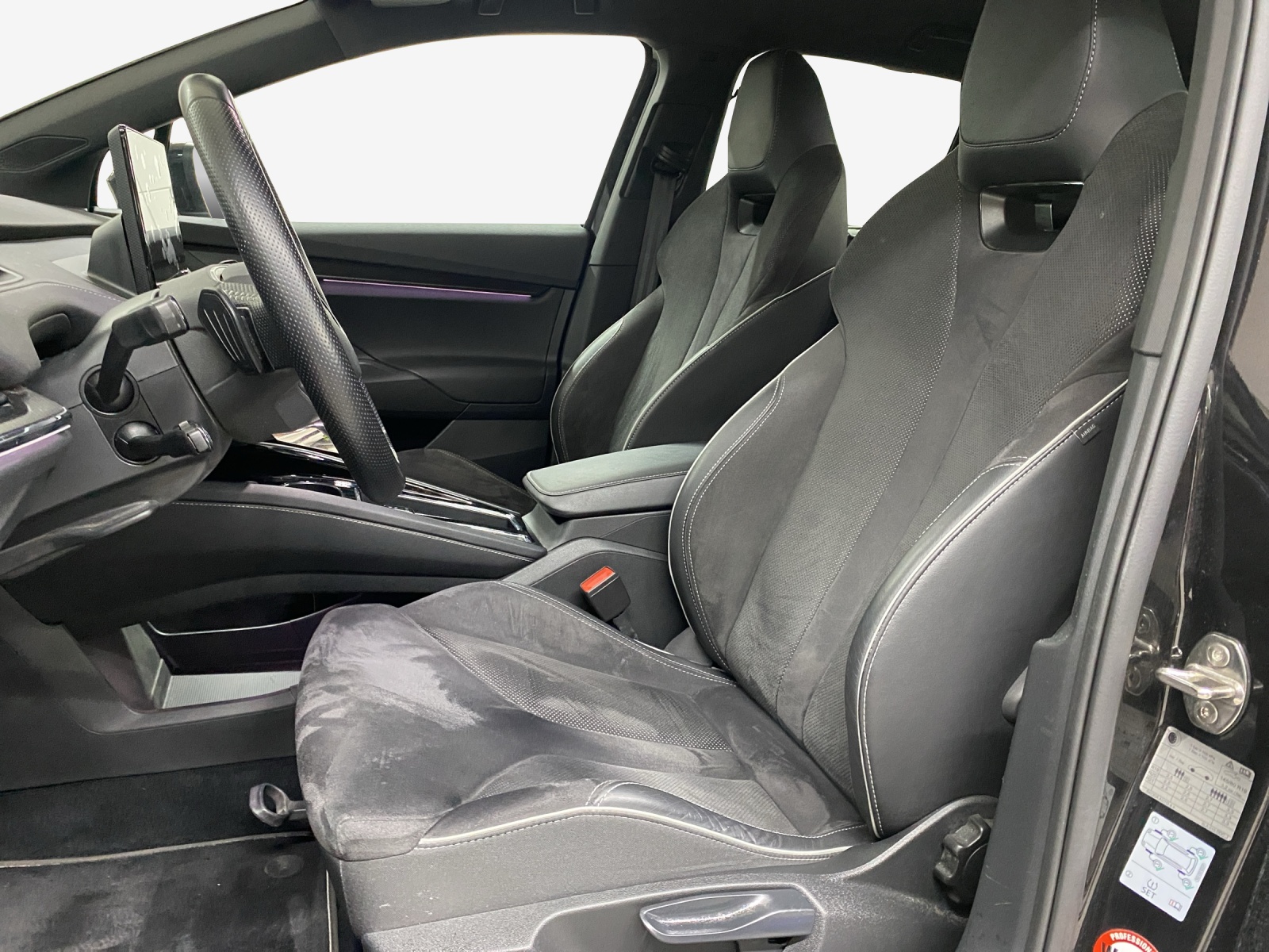 SKODA Enyaq iV 60 SportLine-image-8