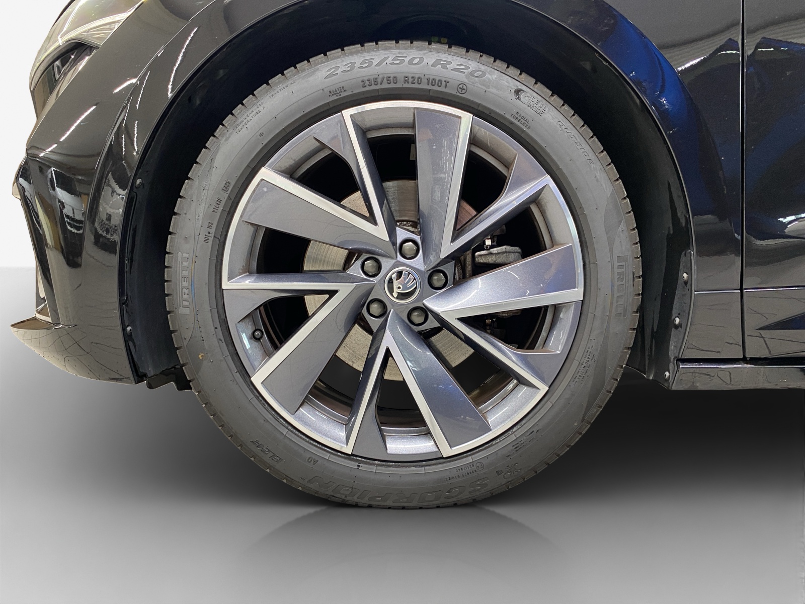 SKODA Enyaq iV 60 SportLine-image-16