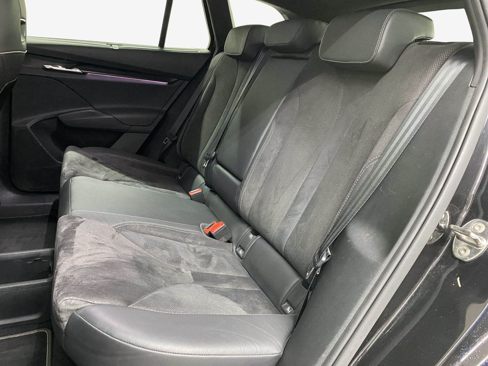 SKODA Enyaq iV 60 SportLine-image-12