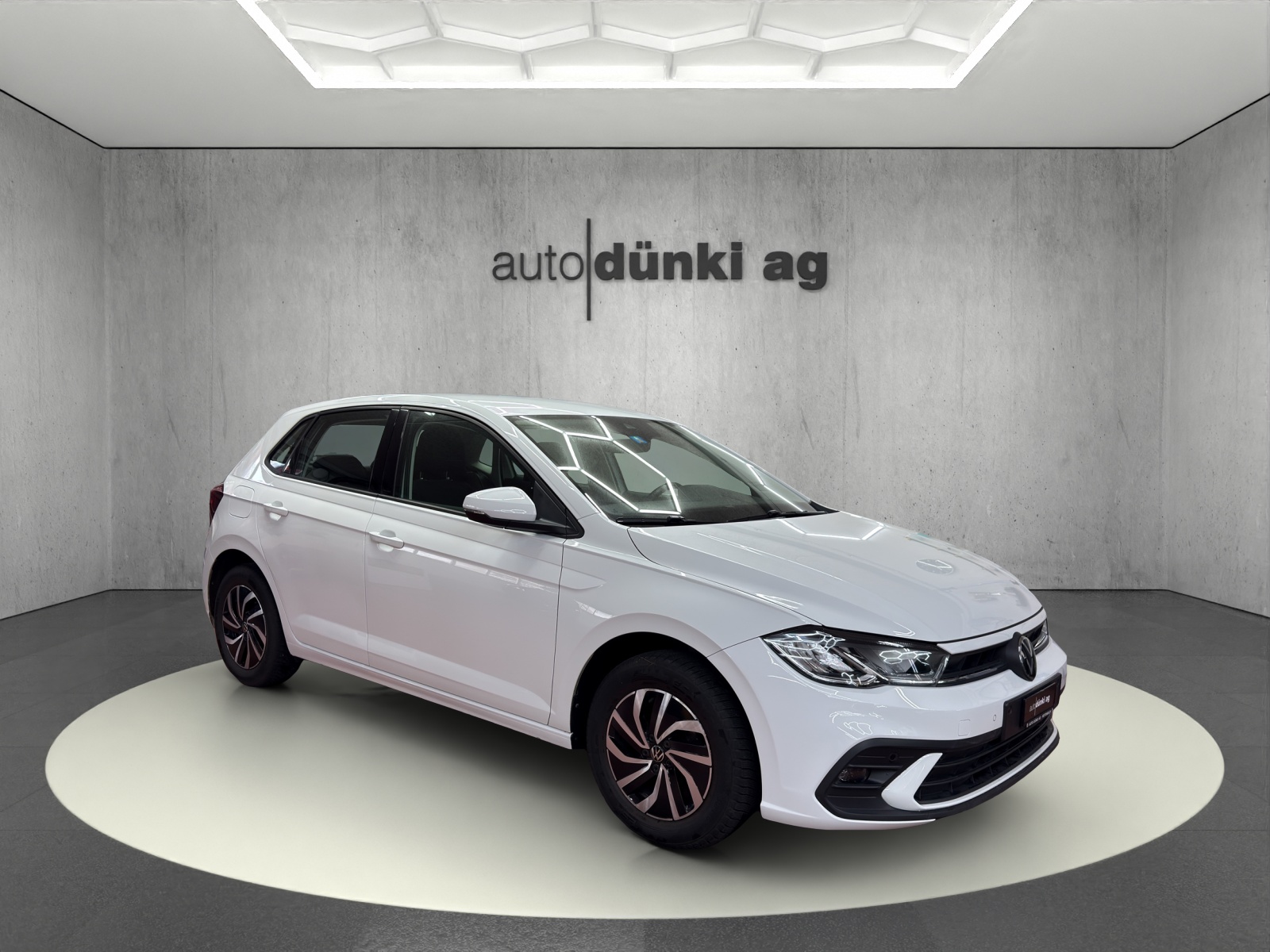 VW Polo 1.0 TSI Life DSG-image-5