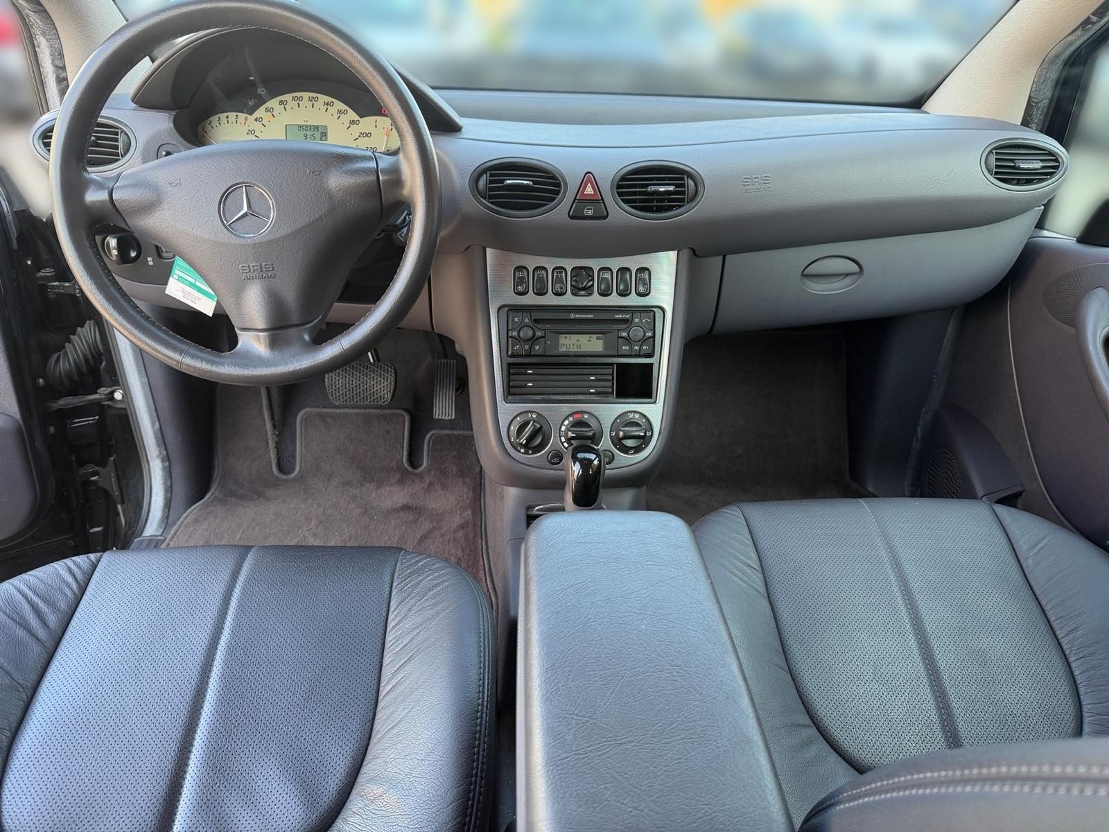 MERCEDES-BENZ A 160 Avantgarde-image-8