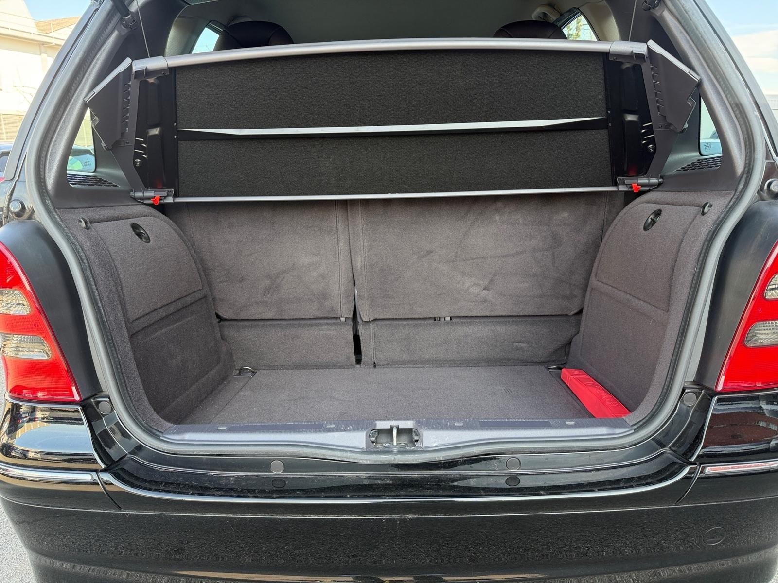 MERCEDES-BENZ A 160 Avantgarde-image-10