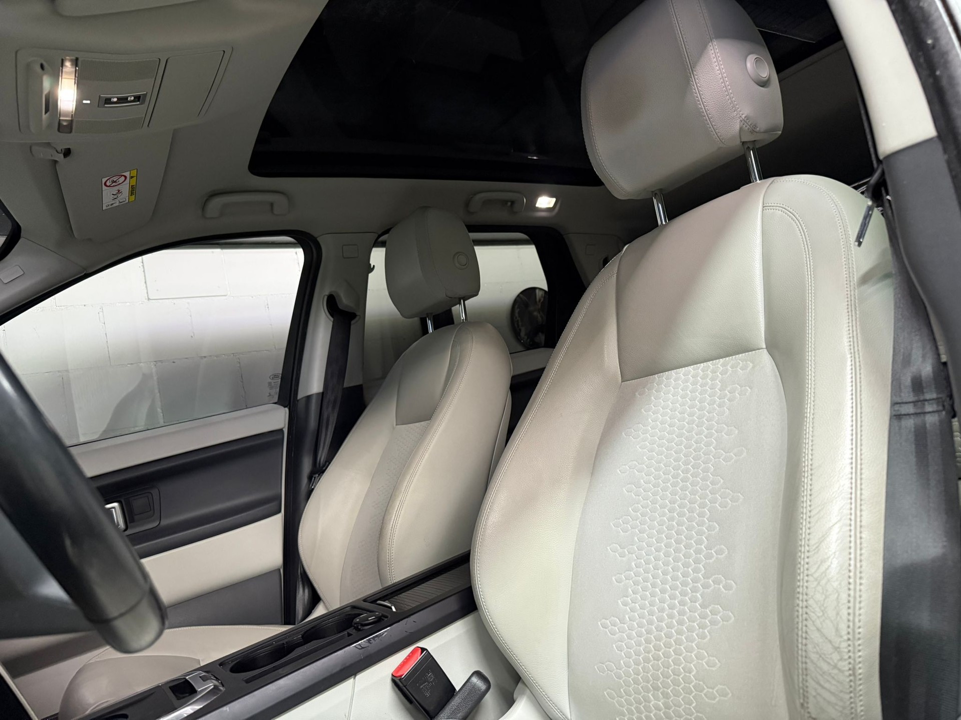 LAND ROVER Discovery Sport 2.0 TD4 HSE AT9-image-10