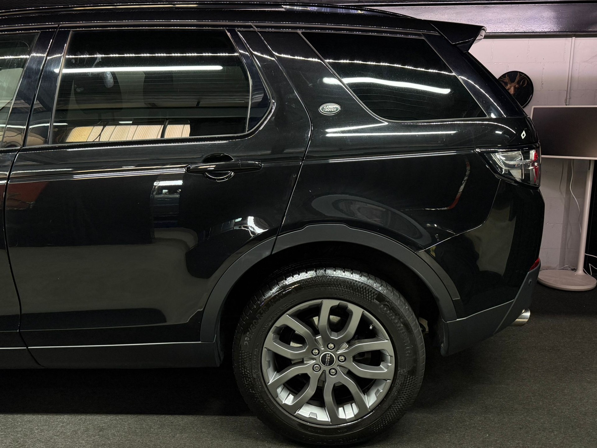 LAND ROVER Discovery Sport 2.0 TD4 HSE AT9-image-5