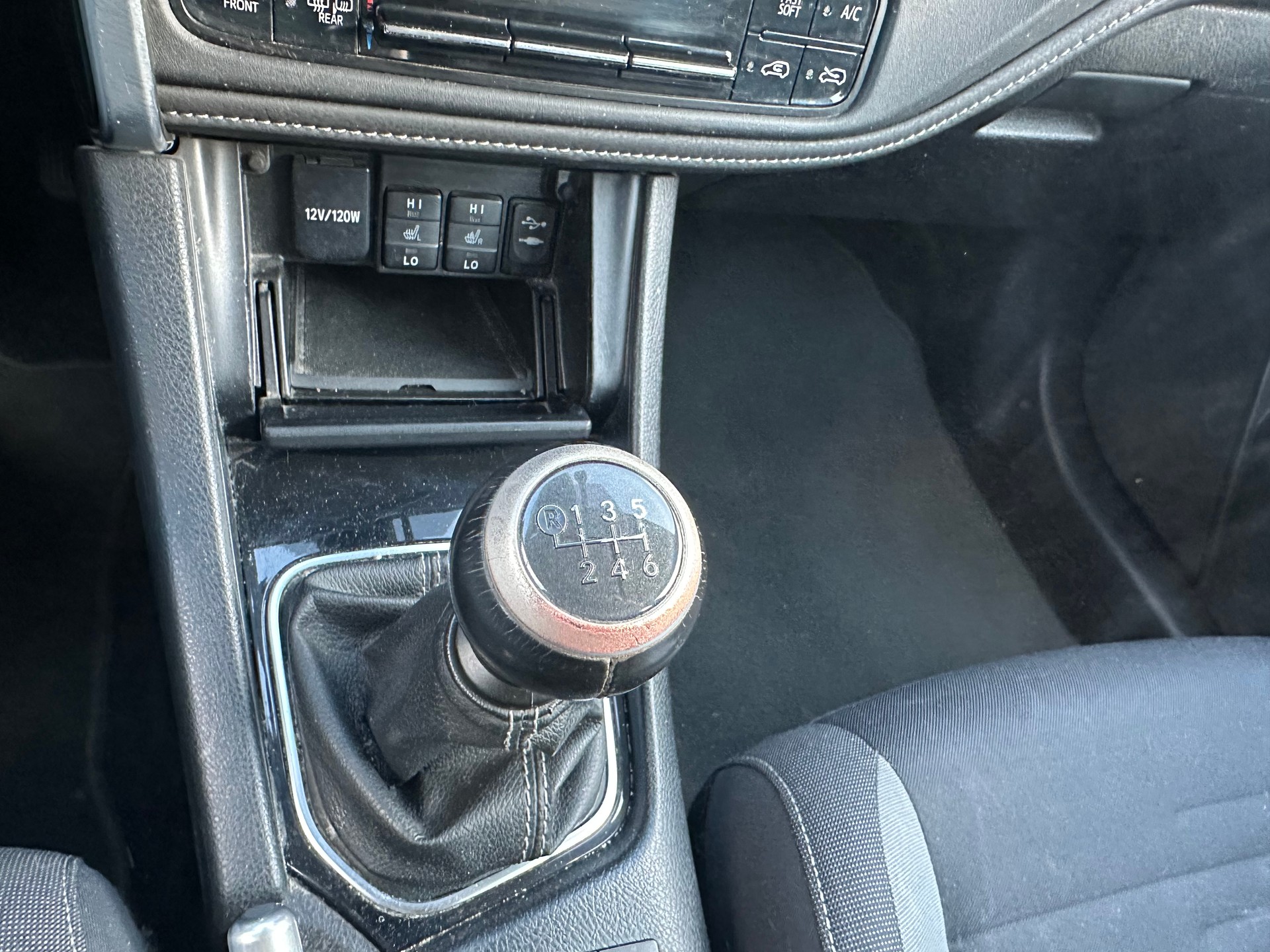 TOYOTA Auris Touring Sports 1.2 Turbo Sol-image-10