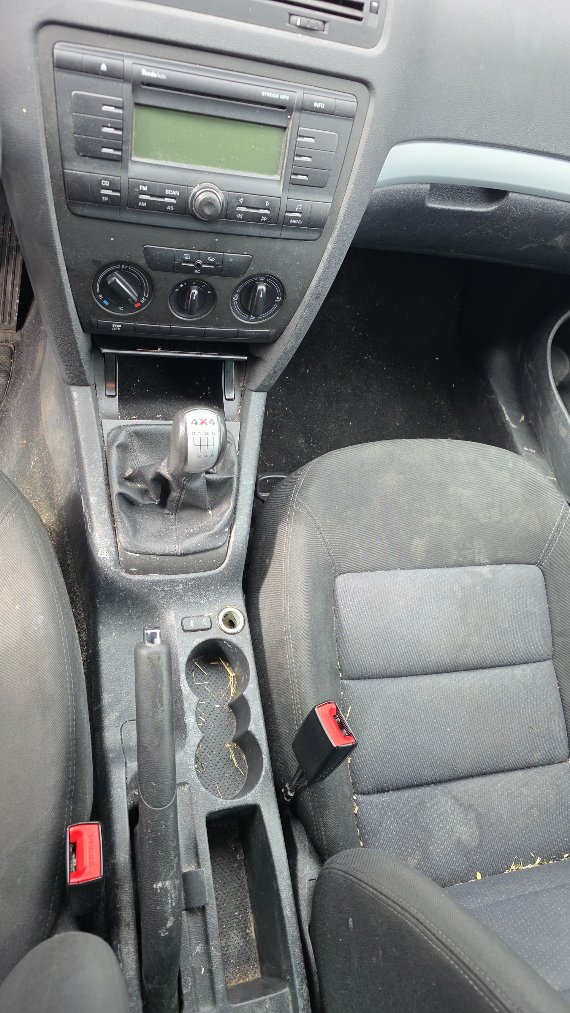 SKODA Octavia 1.9 TDI Swiss Ice Hockey 4x4-image-6