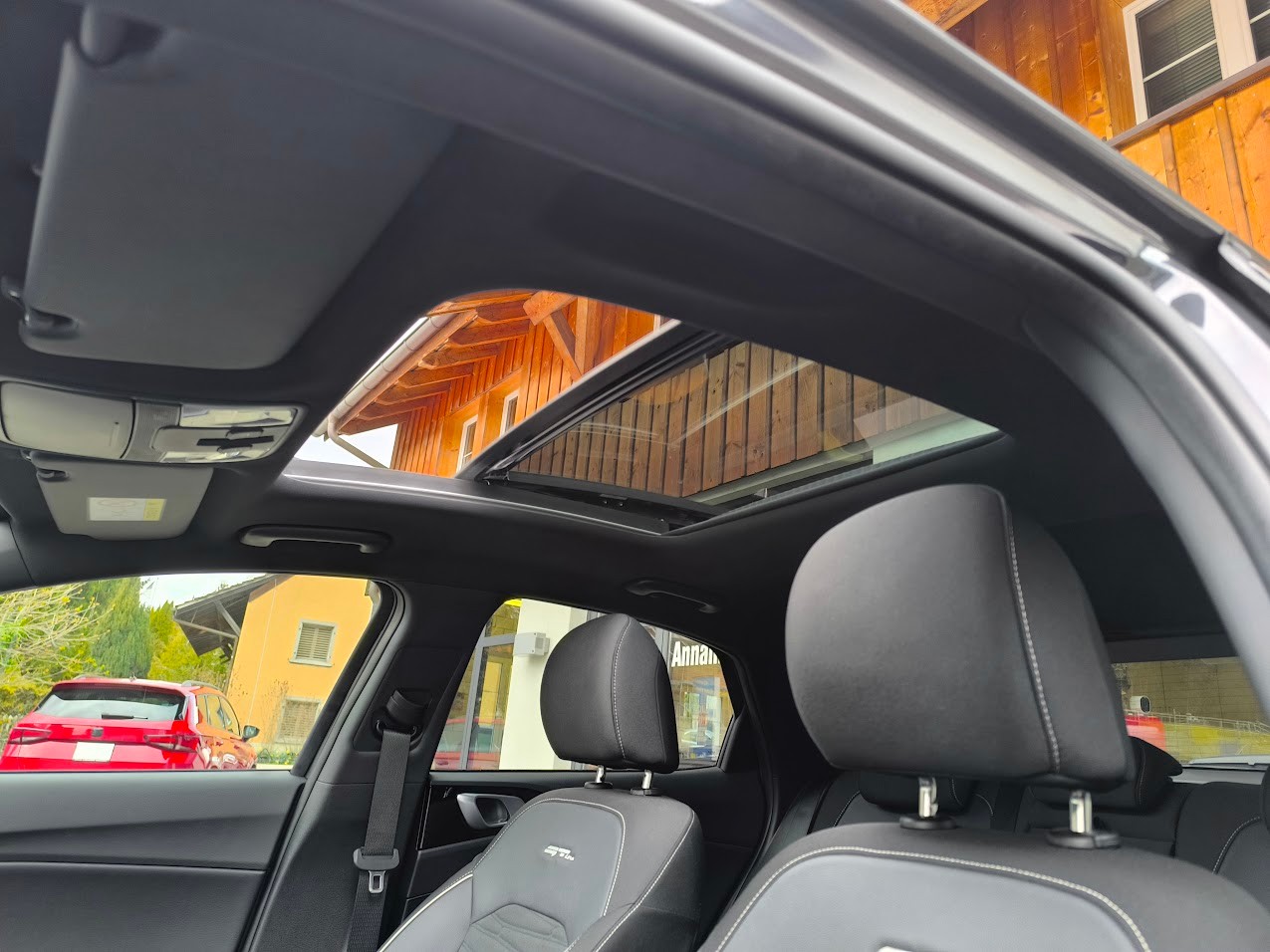 KIA XCeed 1.6 T-GDi GT-Line DCT-image-5
