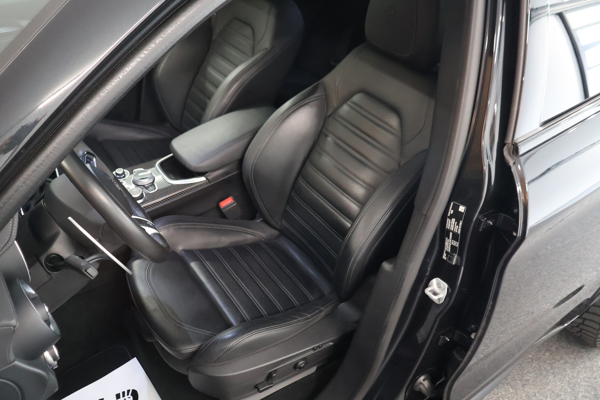 ALFA ROMEO Stelvio 2.9 V6 Quadrifoglio Pack Sky Q4 AT8-image-10