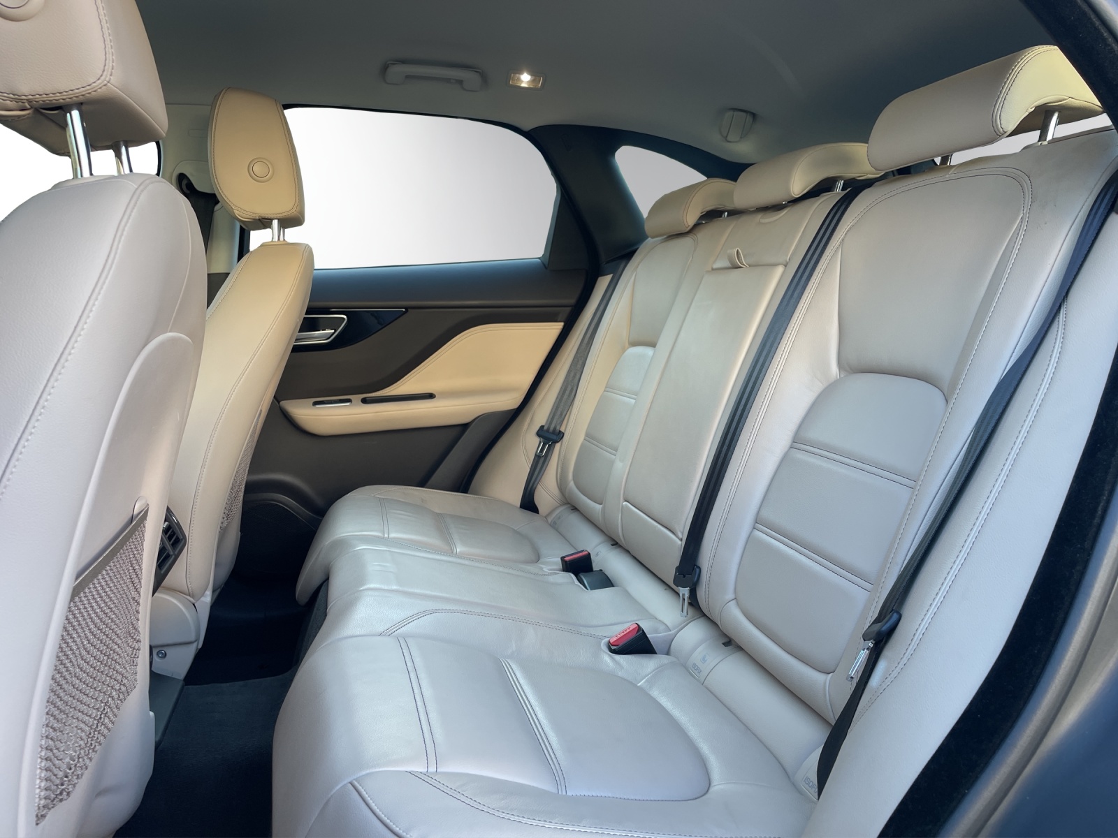 JAGUAR F-Pace 3.0 TD Portfolio AWD Automatik-image-11