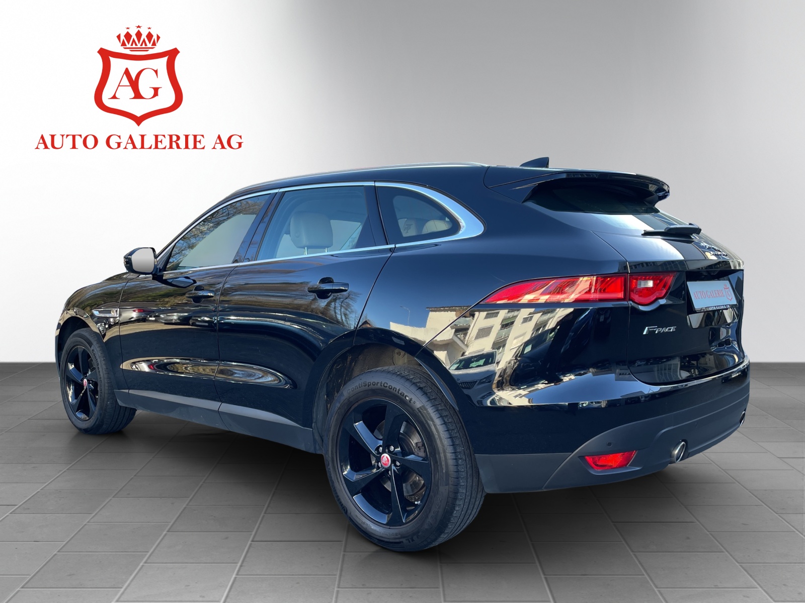 JAGUAR F-Pace 3.0 TD Portfolio AWD Automatik-image-2