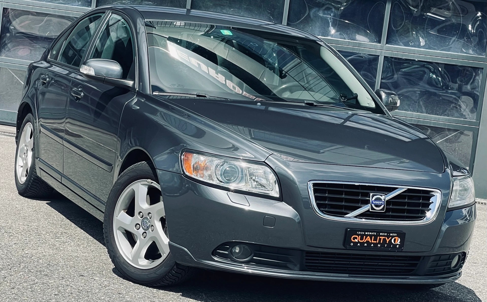VOLVO S40 2.0D Summum Powershift-image-0
