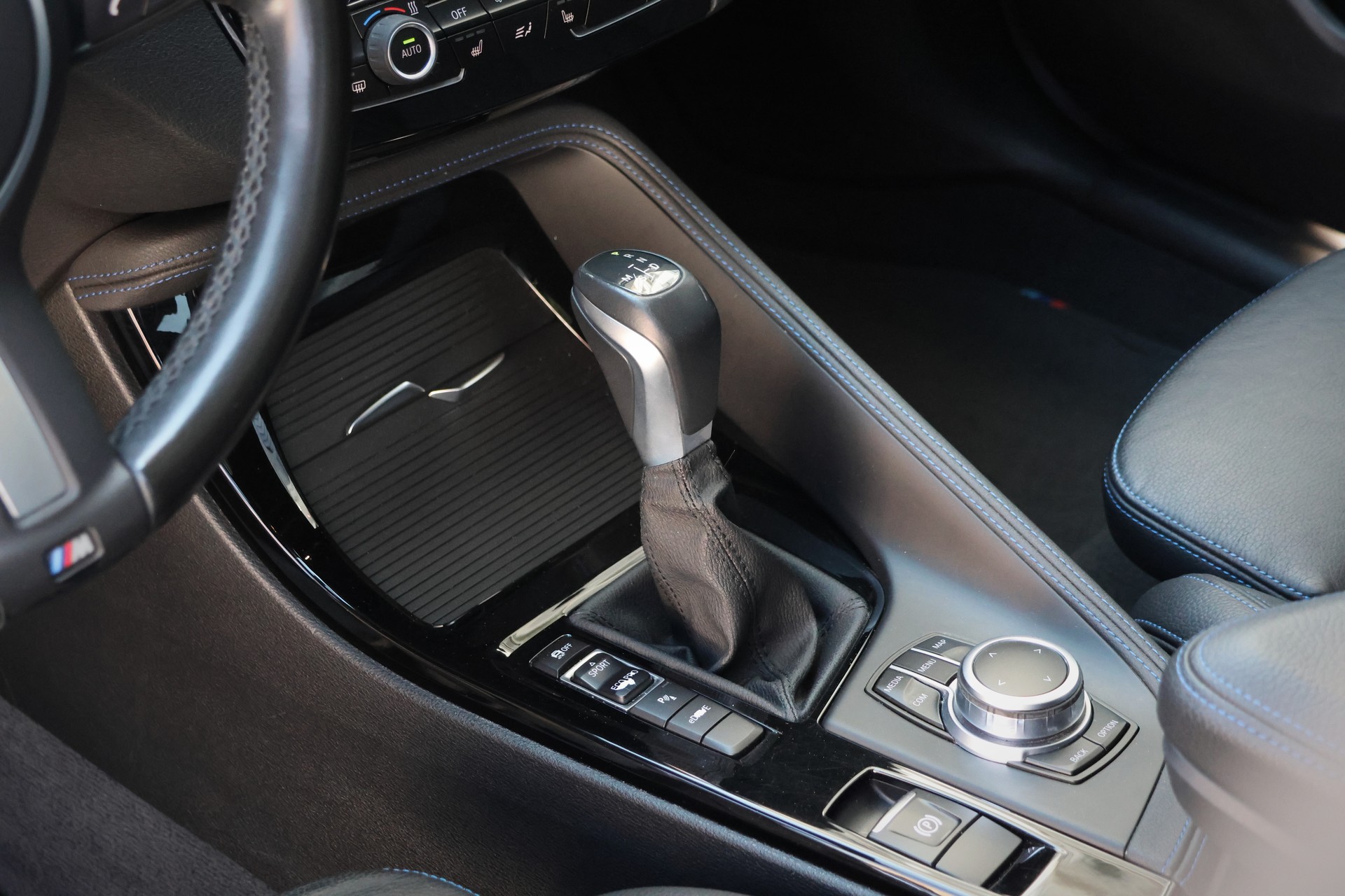 BMW X1 xDrive 25e M Sport Fleet Edition Steptronic (CH)-image-9