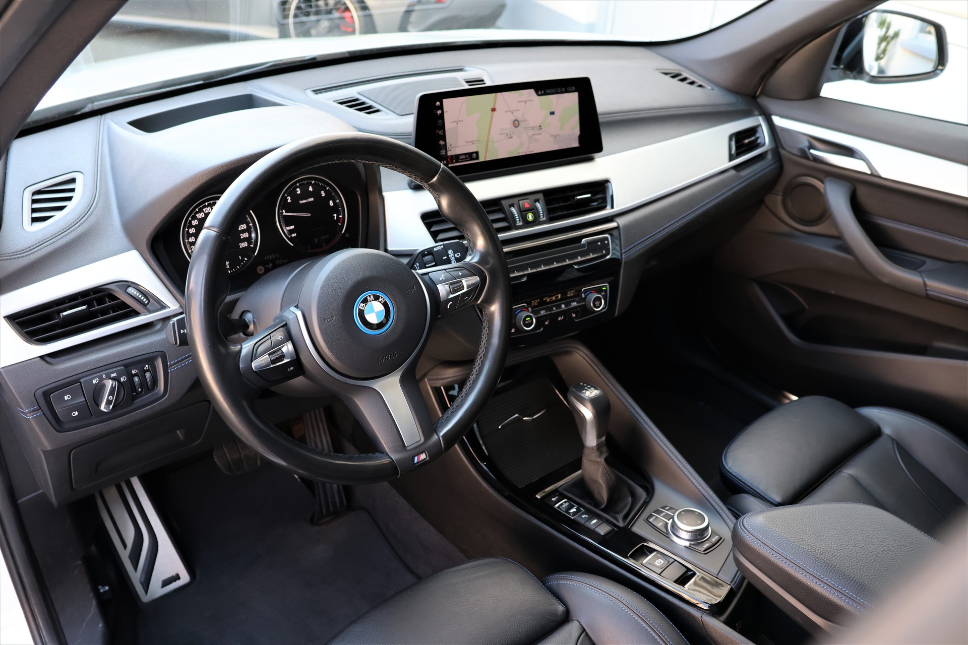 BMW X1 xDrive 25e M Sport Fleet Edition Steptronic (CH)-image-8