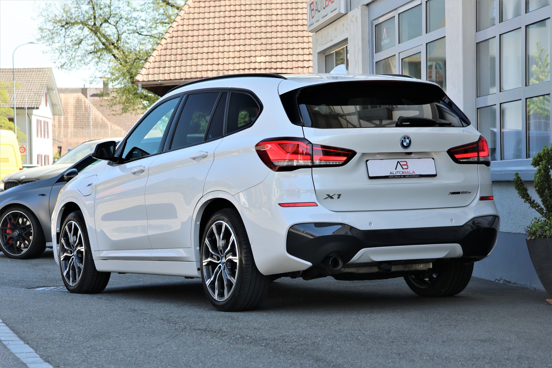 BMW X1 xDrive 25e M Sport Fleet Edition Steptronic (CH)-image-2