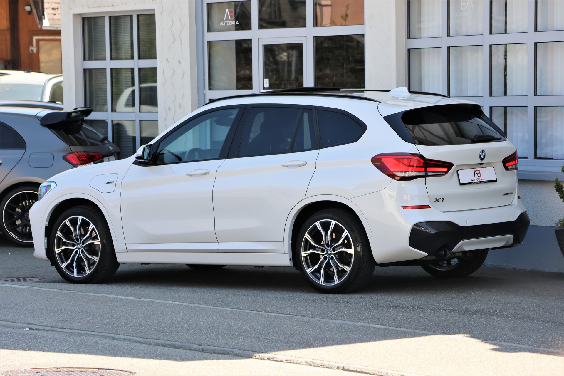 BMW X1 xDrive 25e M Sport Fleet Edition Steptronic (CH)-image-3