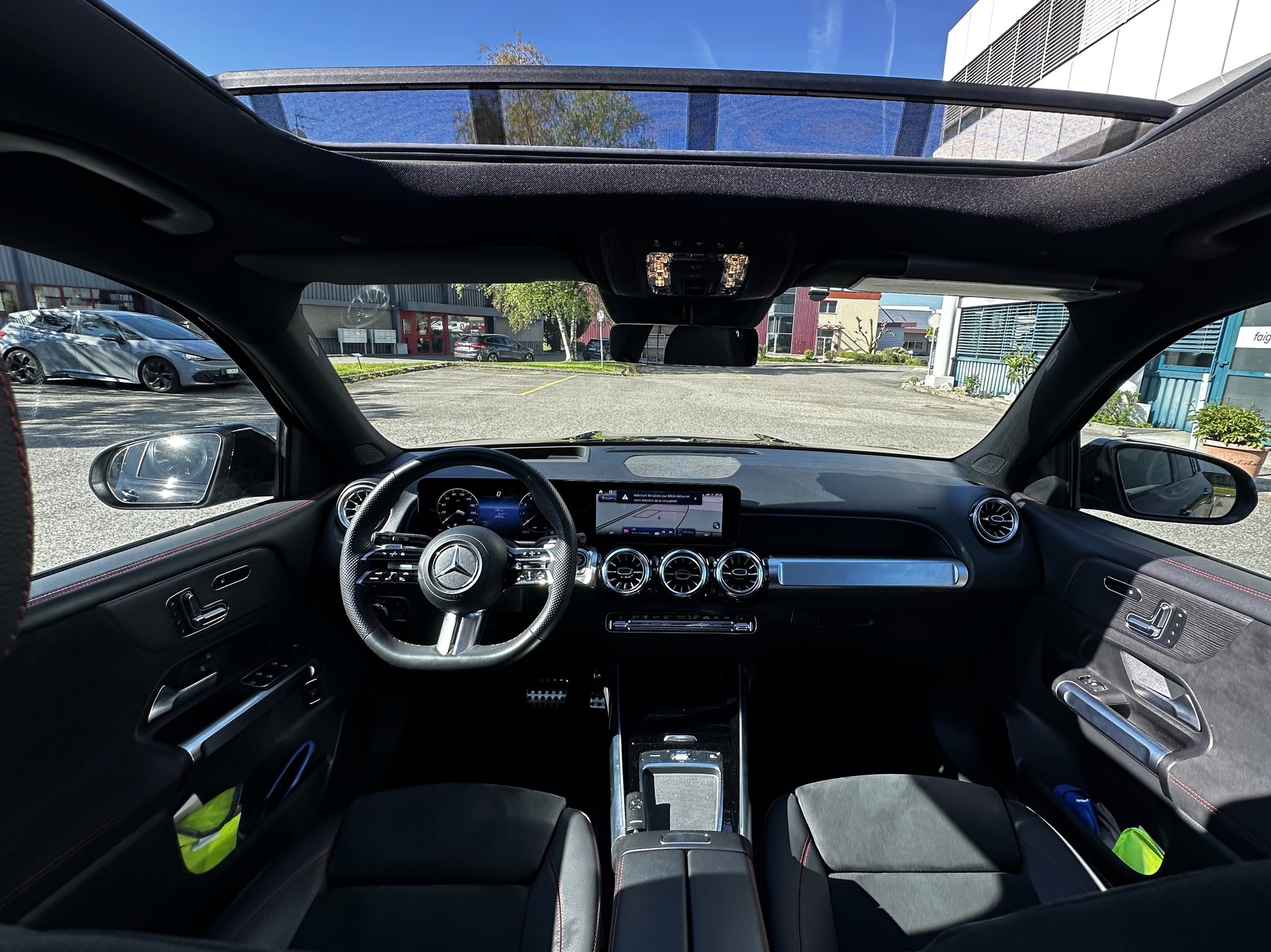 MERCEDES-BENZ GLB 250 4Matic AMG Line * 7 places *-image-6