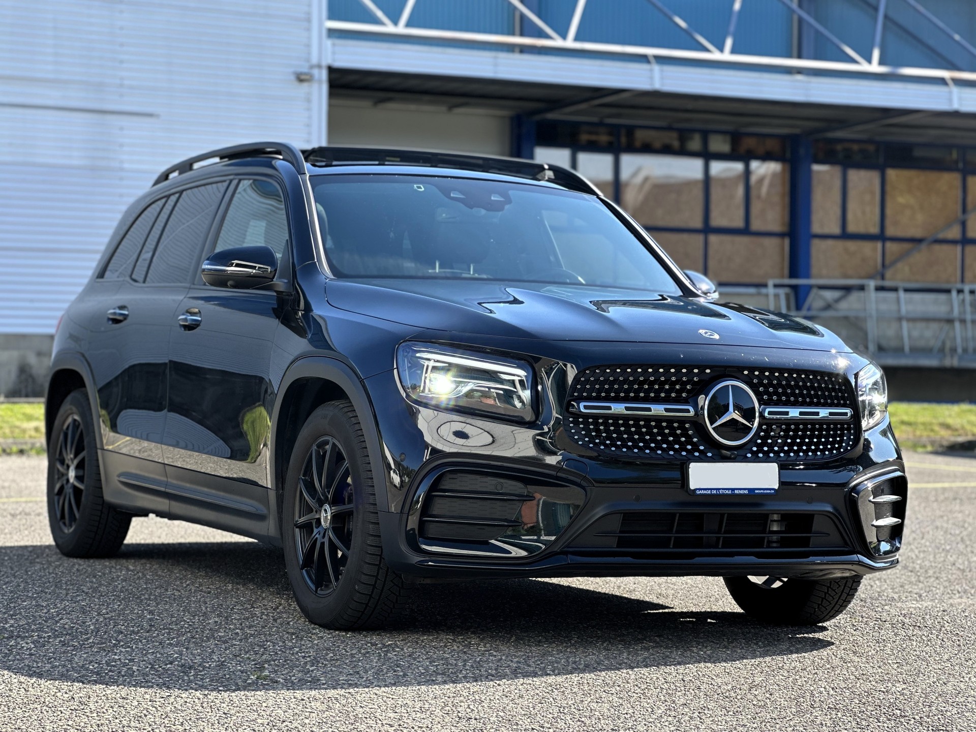 MERCEDES-BENZ GLB 250 4Matic AMG Line * 7 places *-image-2