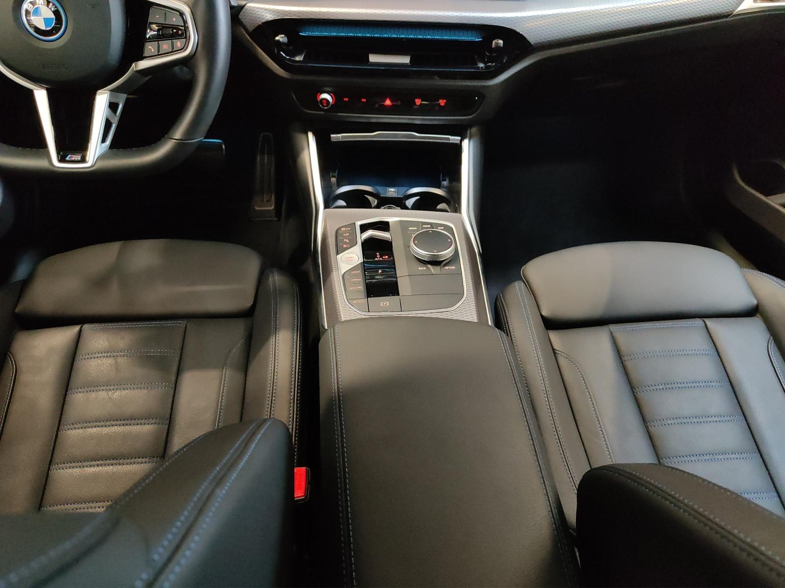 BMW 330e xDrive SAG Touring Attraktiven Leasingzinssatz ab 0.9 % bei Abschluss einer BMW Fahrzeugversicherung.-image-14