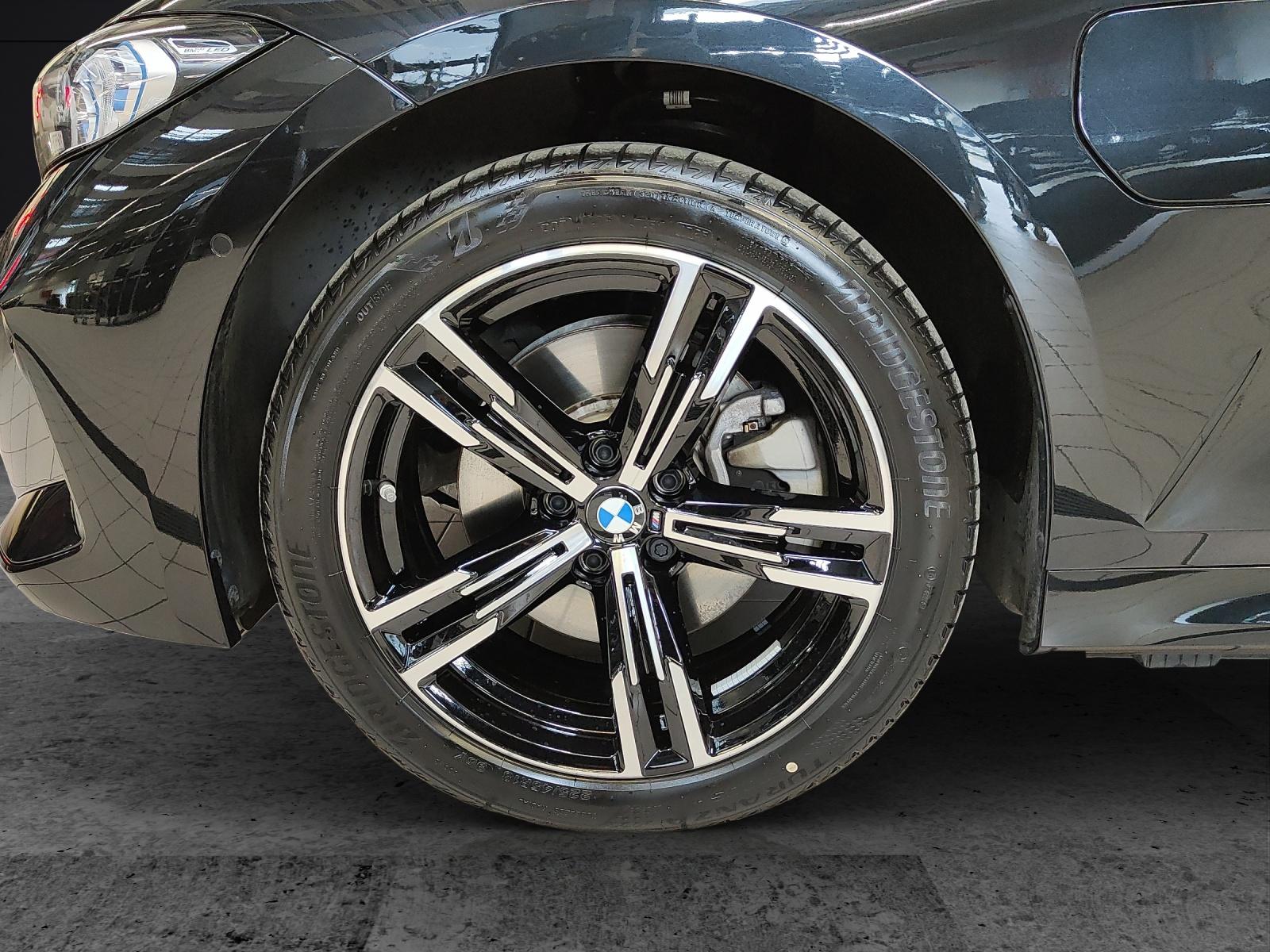 BMW 330e xDrive SAG Touring Attraktiven Leasingzinssatz ab 0.9 % bei Abschluss einer BMW Fahrzeugversicherung.-image-4