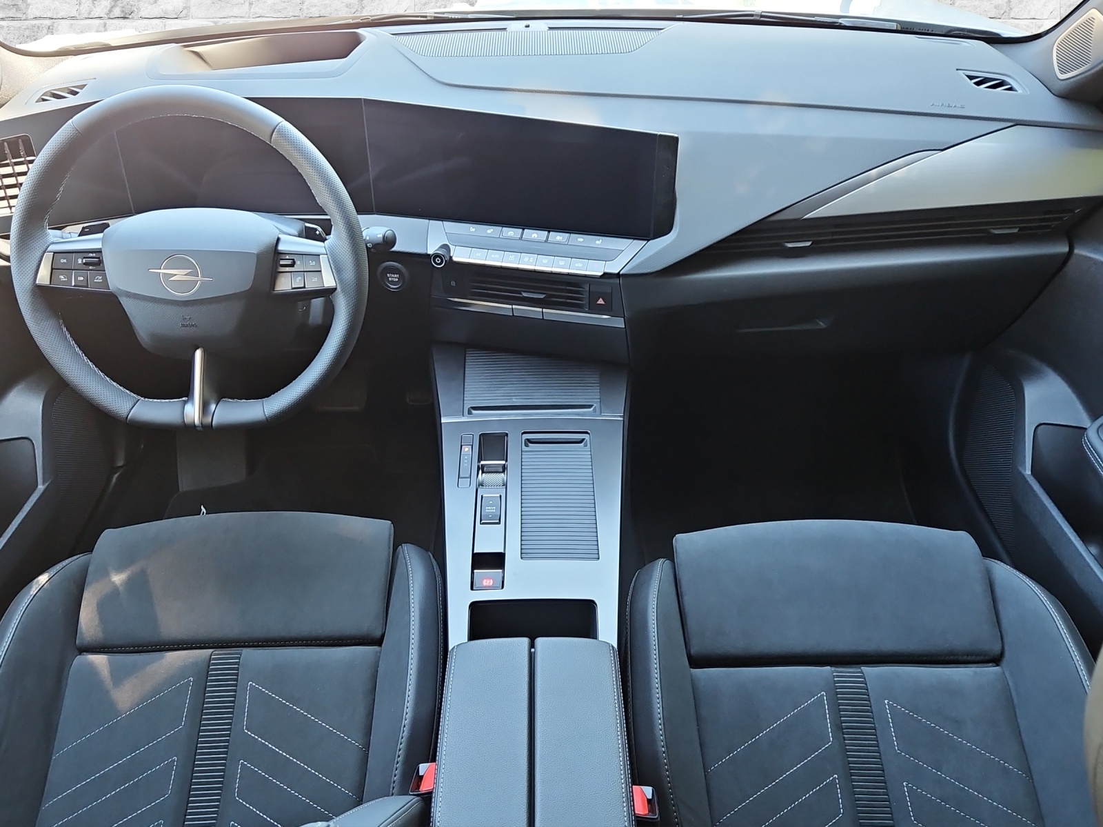 OPEL Astra-e Sports Tourer Ultimate-image-5