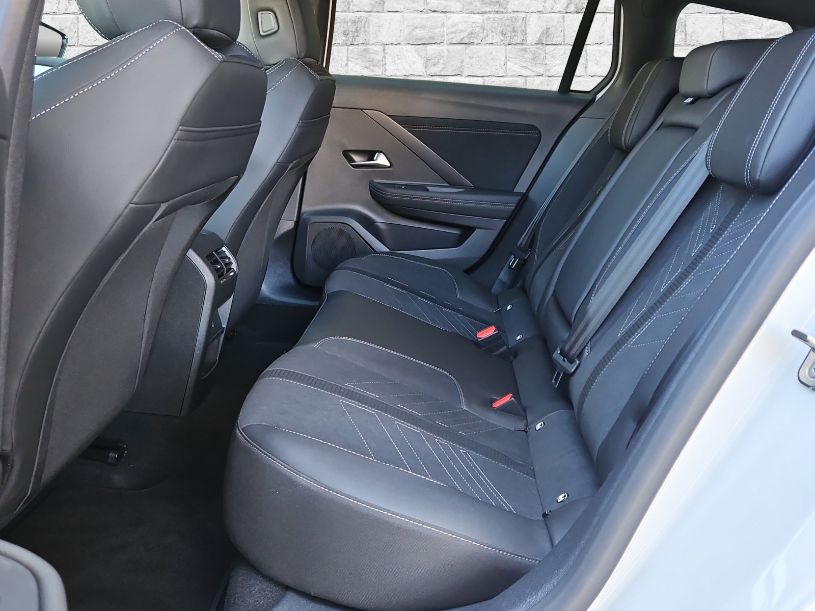 OPEL Astra-e Sports Tourer Ultimate-image-7