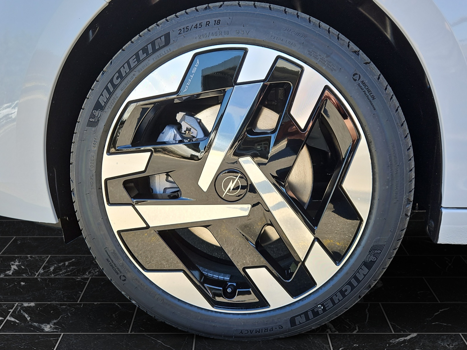 OPEL Astra-e Sports Tourer Ultimate-image-10