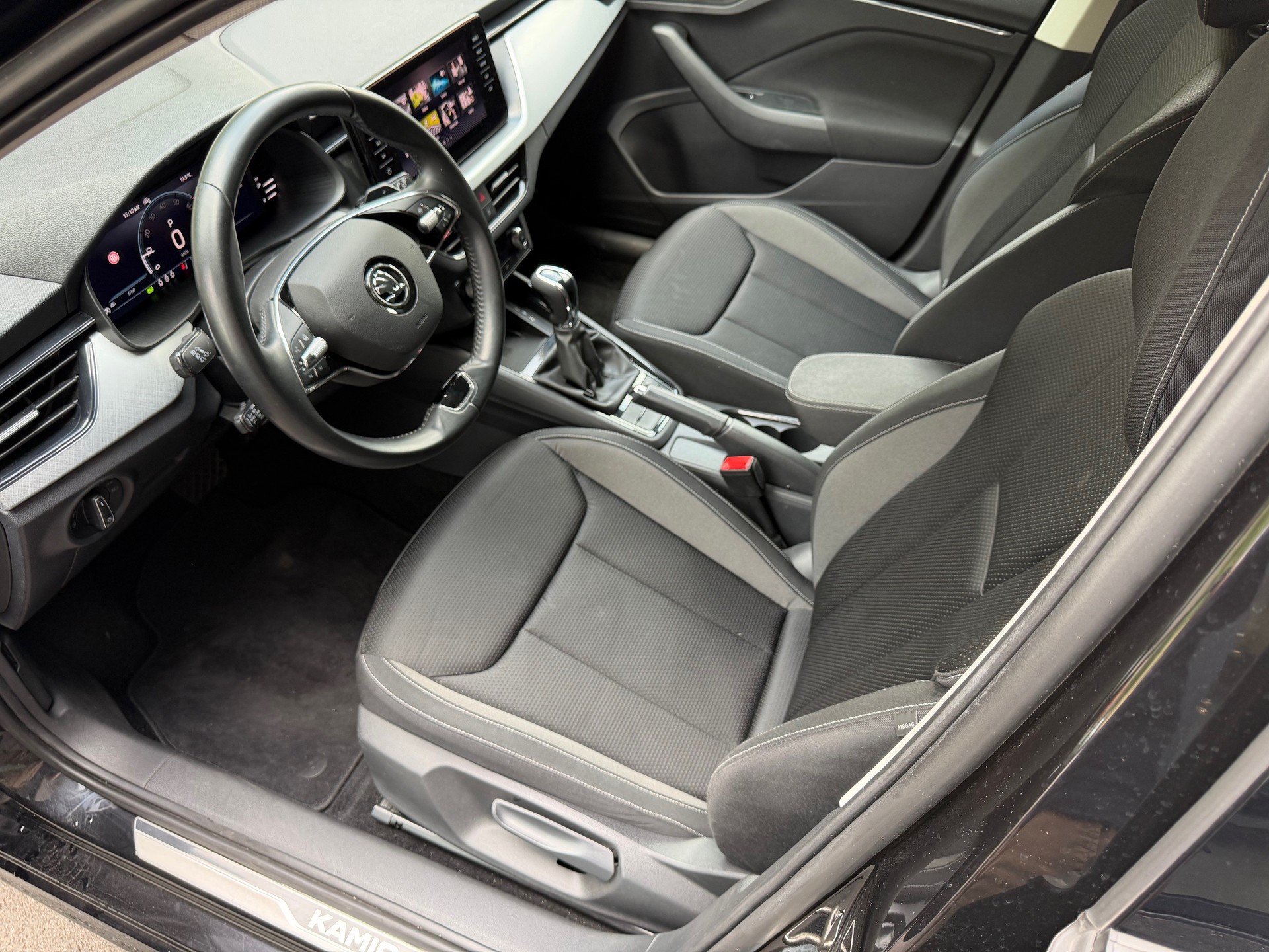 SKODA Kamiq 1.5 TSI Tour DSG-image-3