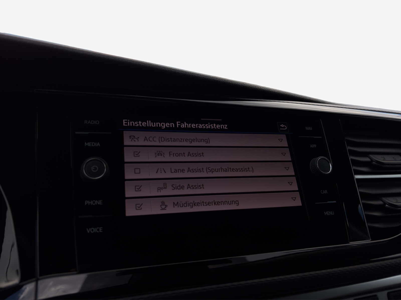 VW T6.1 California 2.0 TDI Beach Liberty 4Motion DSG-image-15