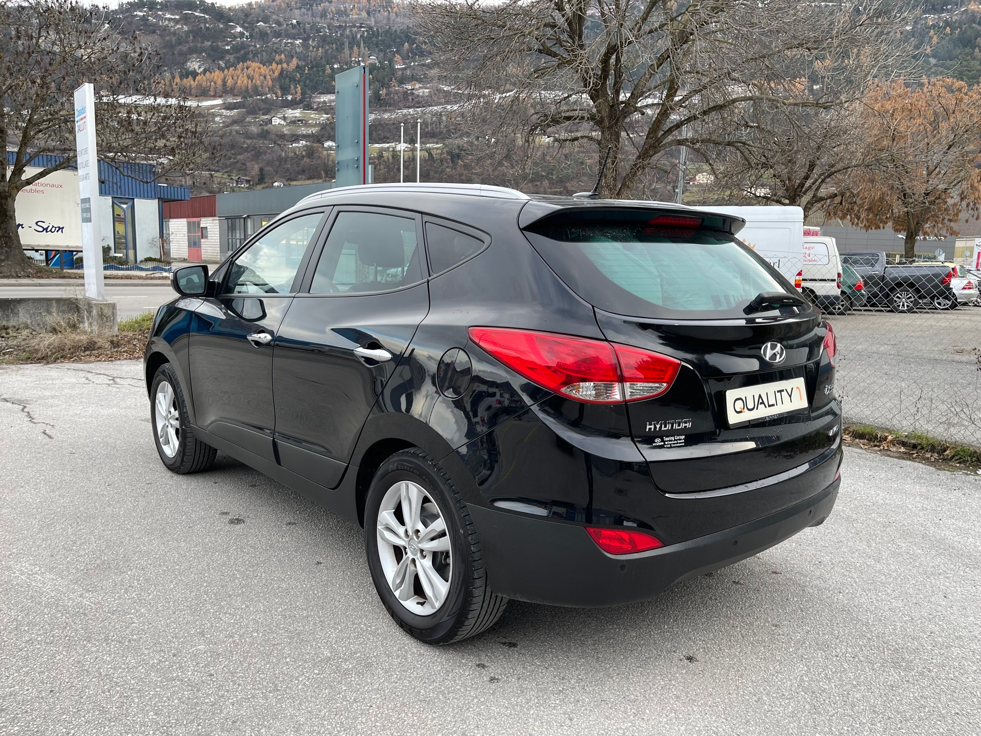 HYUNDAI iX 35 2.0 Premium 4WD-image-9