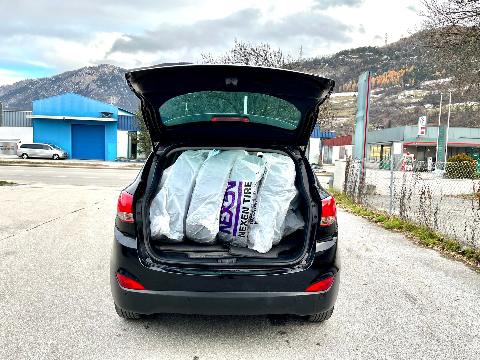 HYUNDAI iX 35 2.0 Premium 4WD-image-7