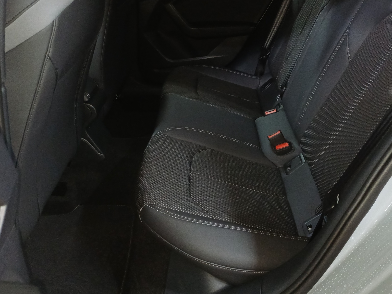 AUDI A1 Sportback 30 TFSI S Line S-tronic-image-11
