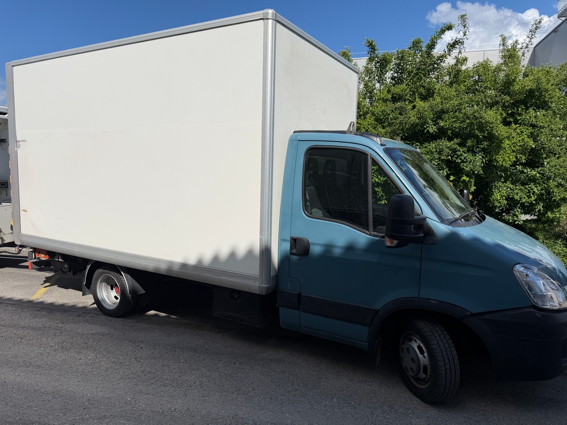IVECO 35 C 15-image-1