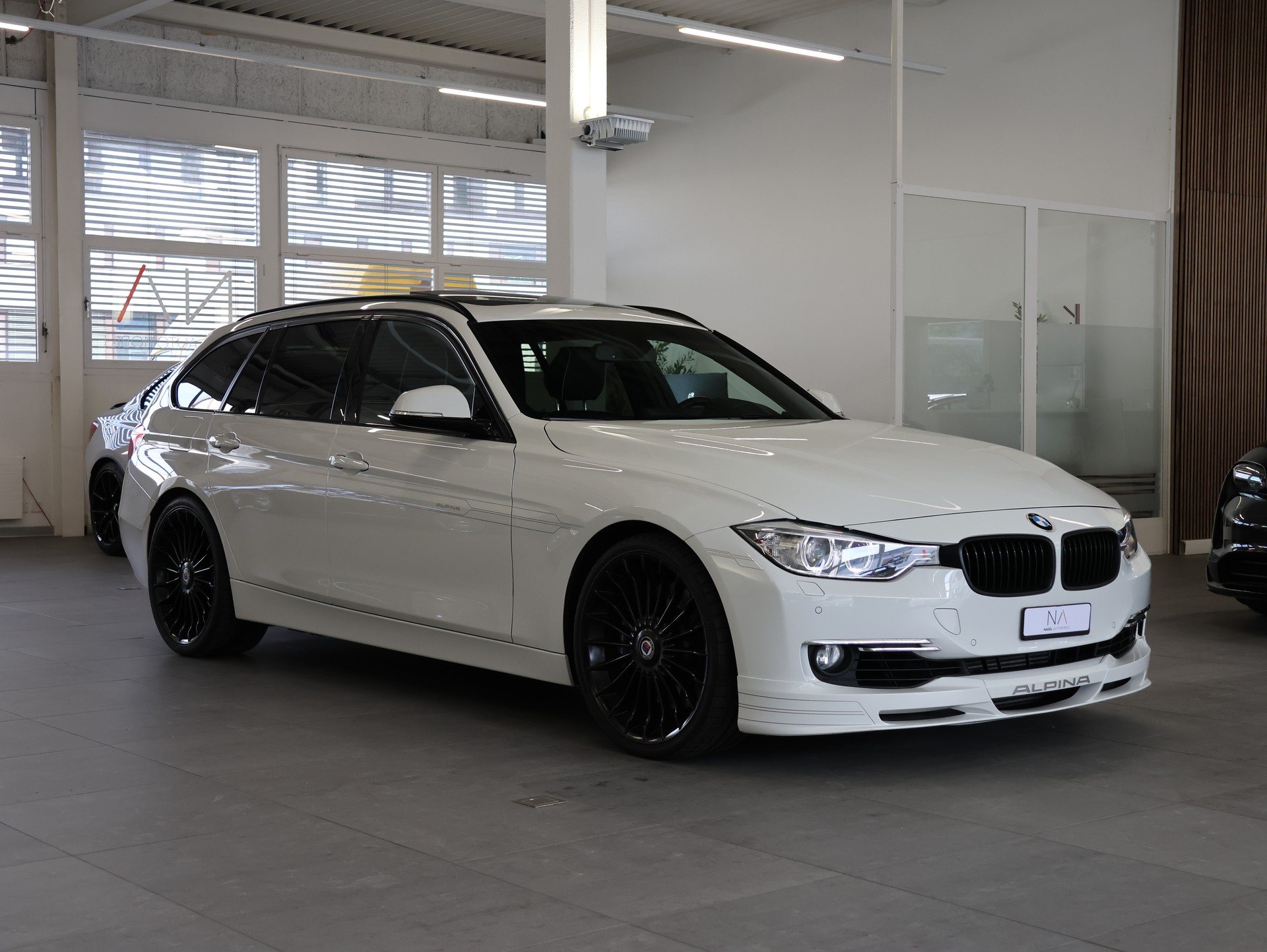 BMW-ALPINA D3 BiTurbo Touring 3.0d Switch-Tronic *Alpinaweiss*Harman&Kardon*-image-1