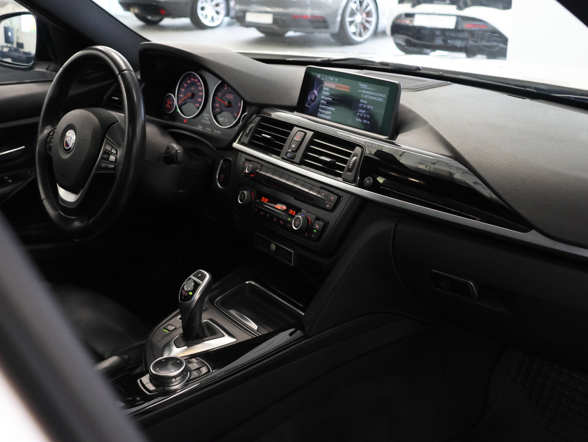 BMW-ALPINA D3 BiTurbo Touring 3.0d Switch-Tronic *Alpinaweiss*Harman&Kardon*-image-22