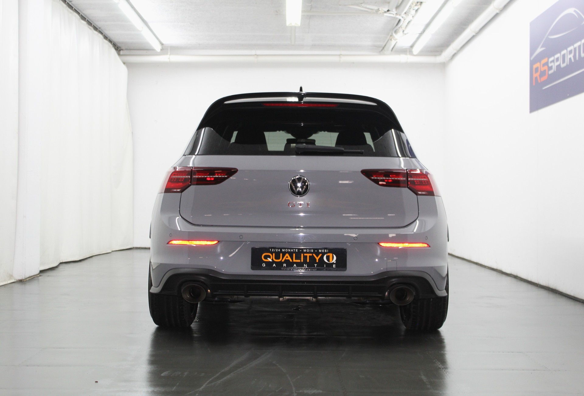 VW Golf 2.0 TSI GTI Clubsport DSG Performance Paket Akrapovic / CH-Fahrzeug-image-5