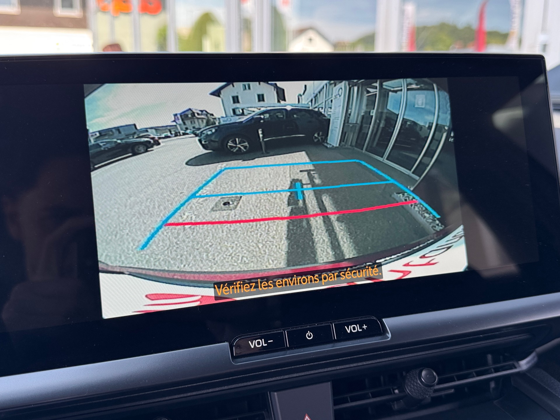 TOYOTA C-HR 2.0 HSD CVT Swiss Edition-image-20