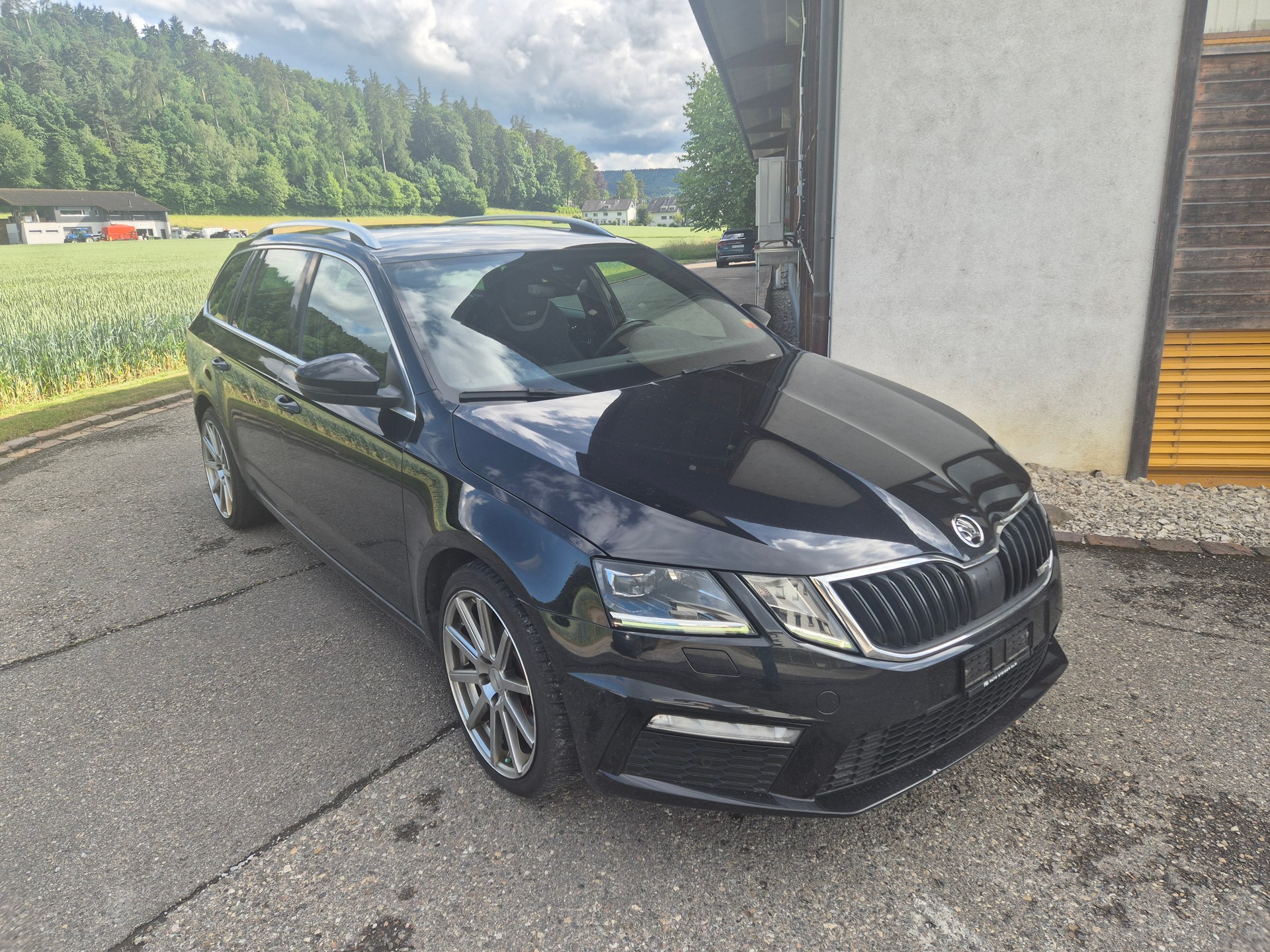 SKODA Octavia Combi 2.0 TDI RS 4x4 DSG-image-2