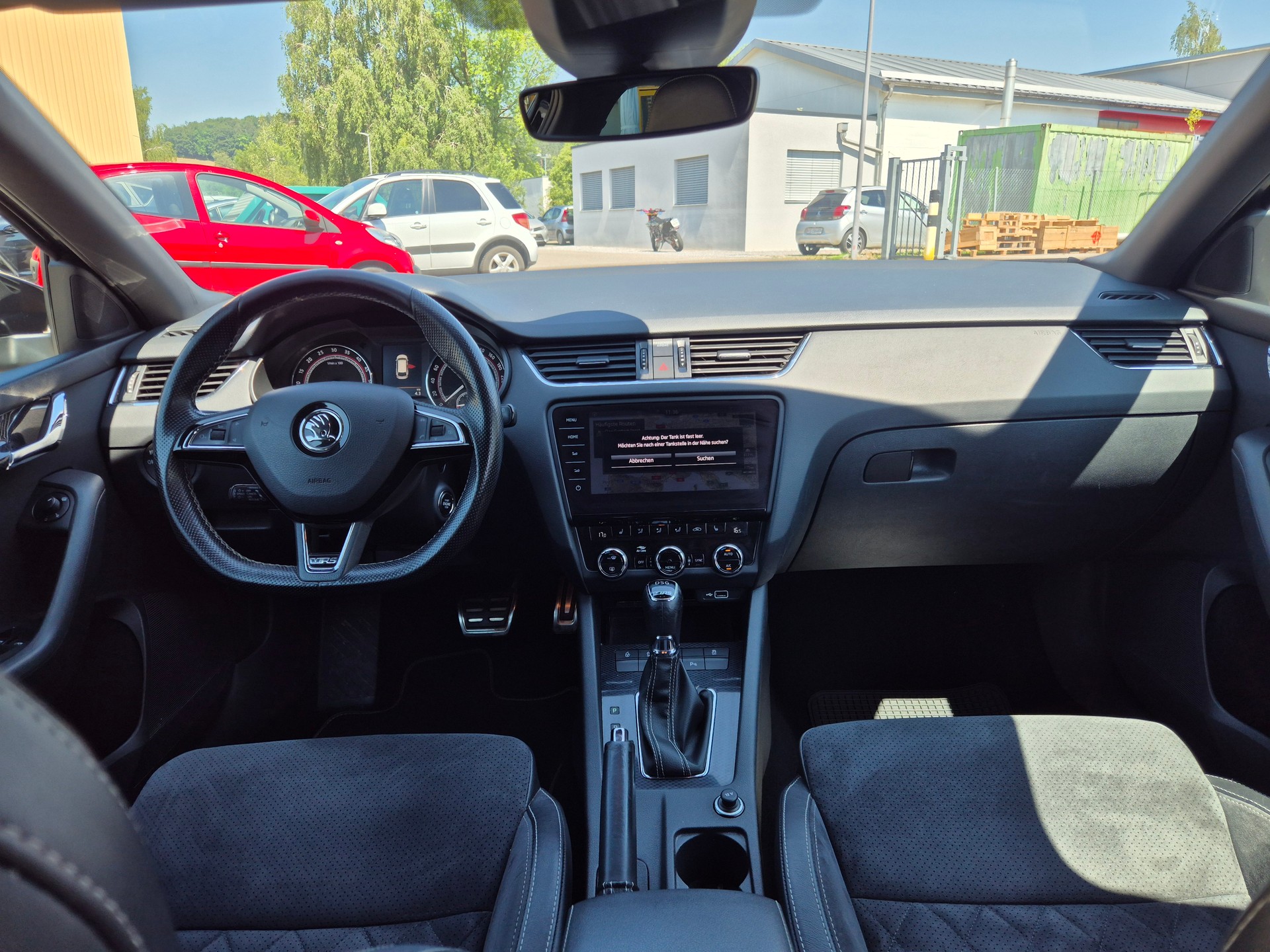 SKODA Octavia Combi 2.0 TDI RS 4x4 DSG-image-14