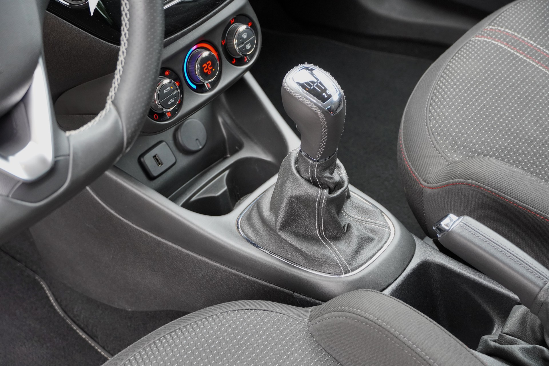OPEL Corsa 1.4 Turbo GSi-image-9