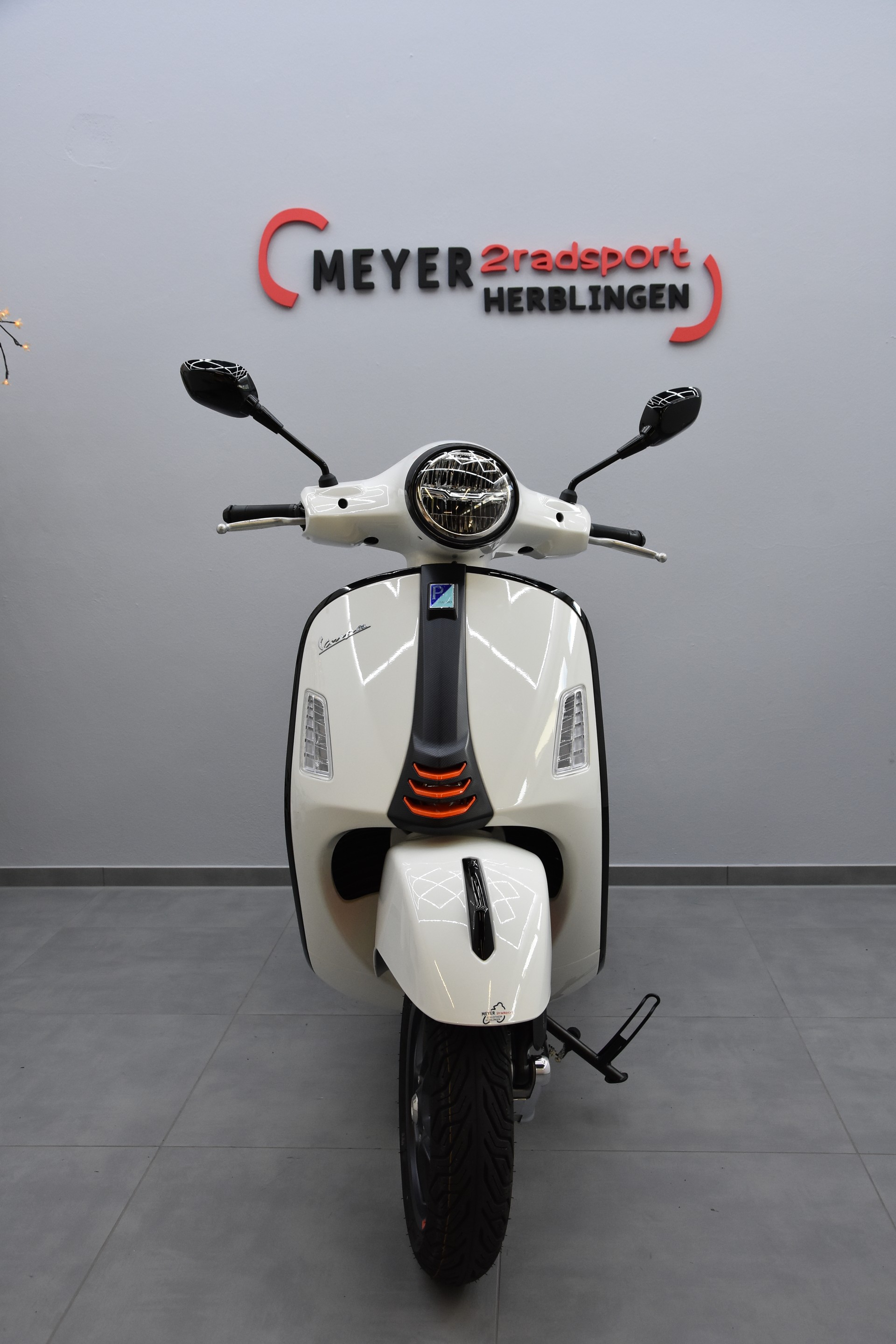 PIAGGIO Vespa GTS 125 Super Sport RST Euro 5+-showroom-element-2