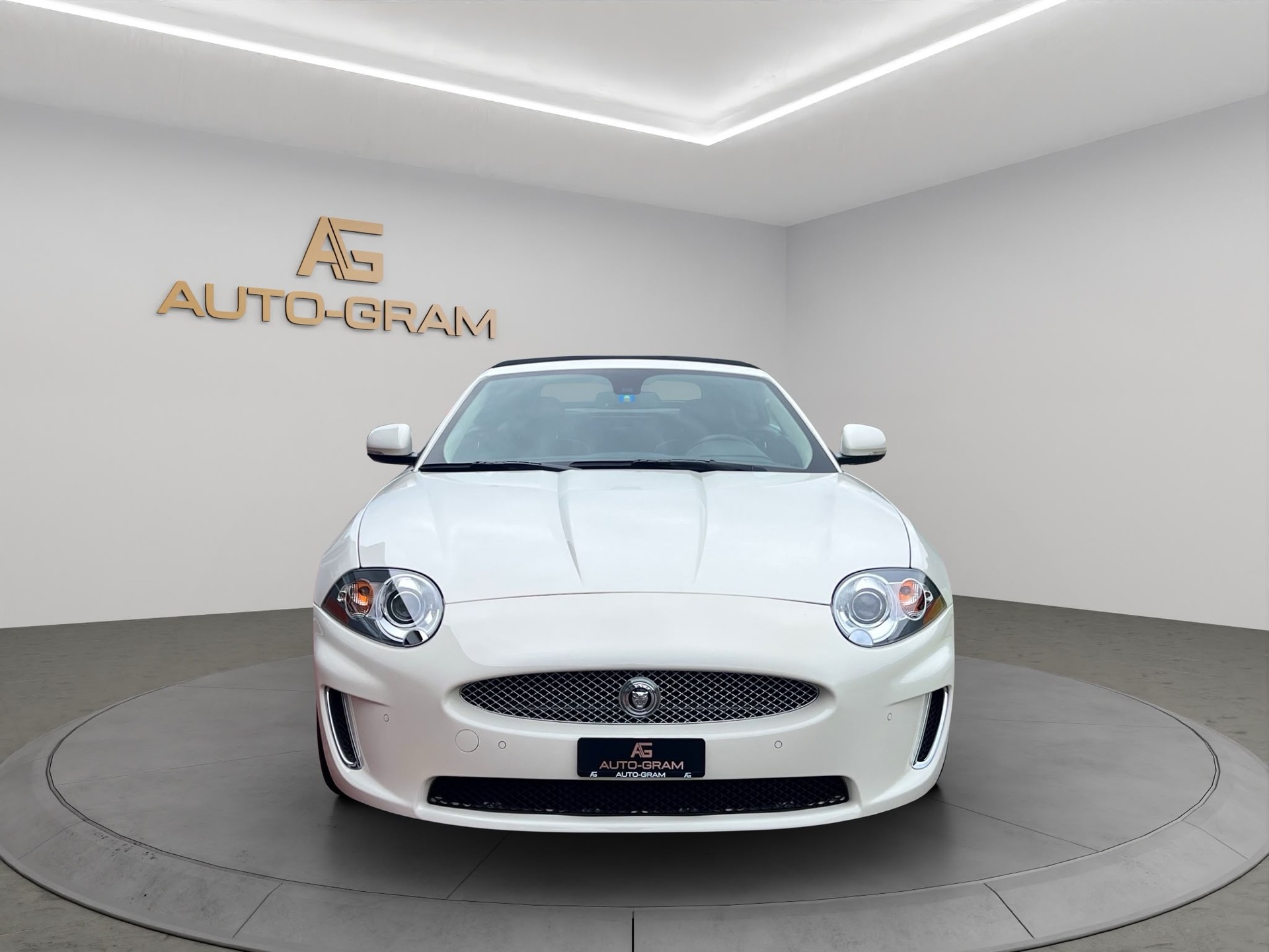 JAGUAR XK 5.0 V8 Automatic-image-3