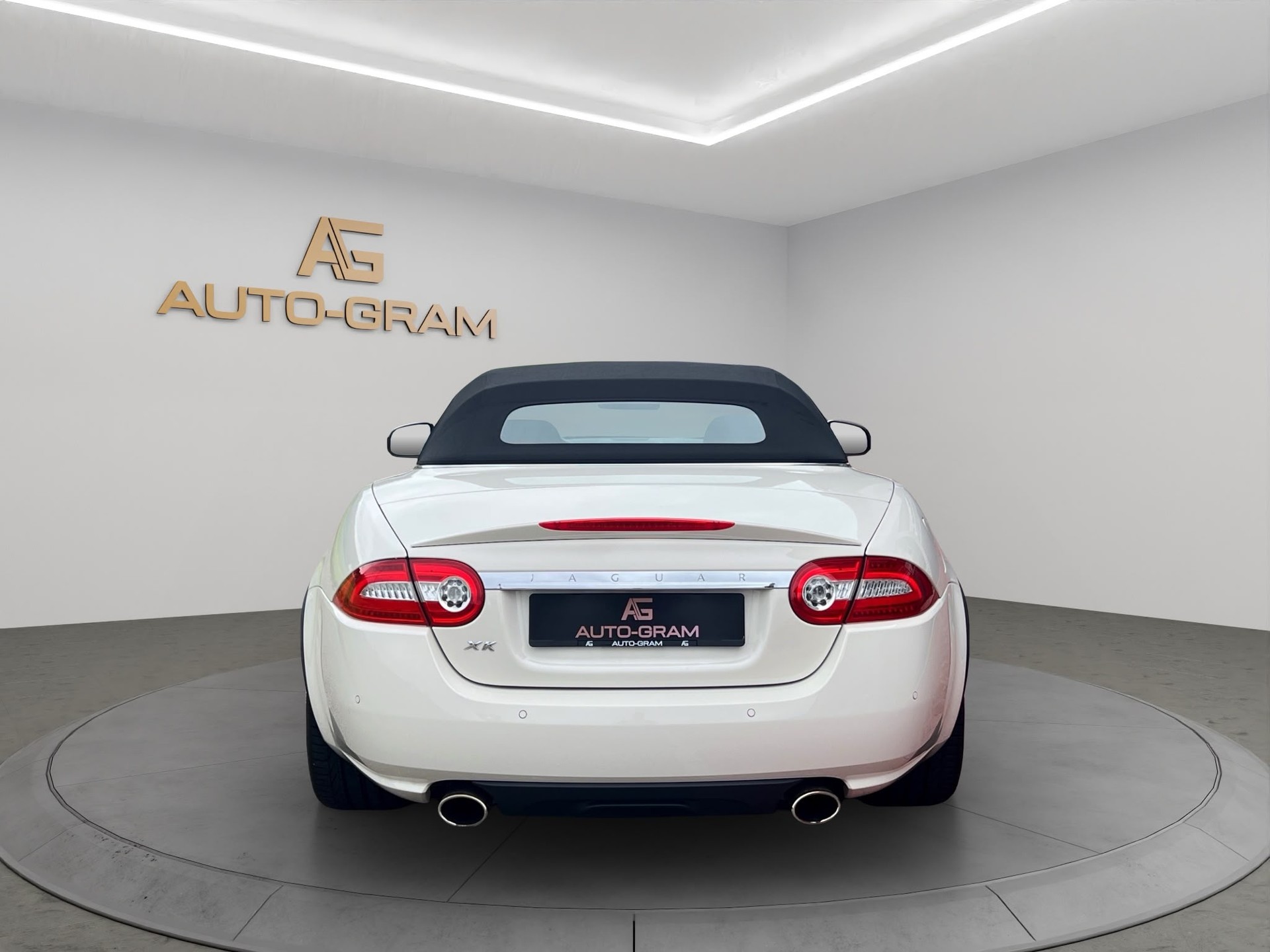 JAGUAR XK 5.0 V8 Automatic-image-10