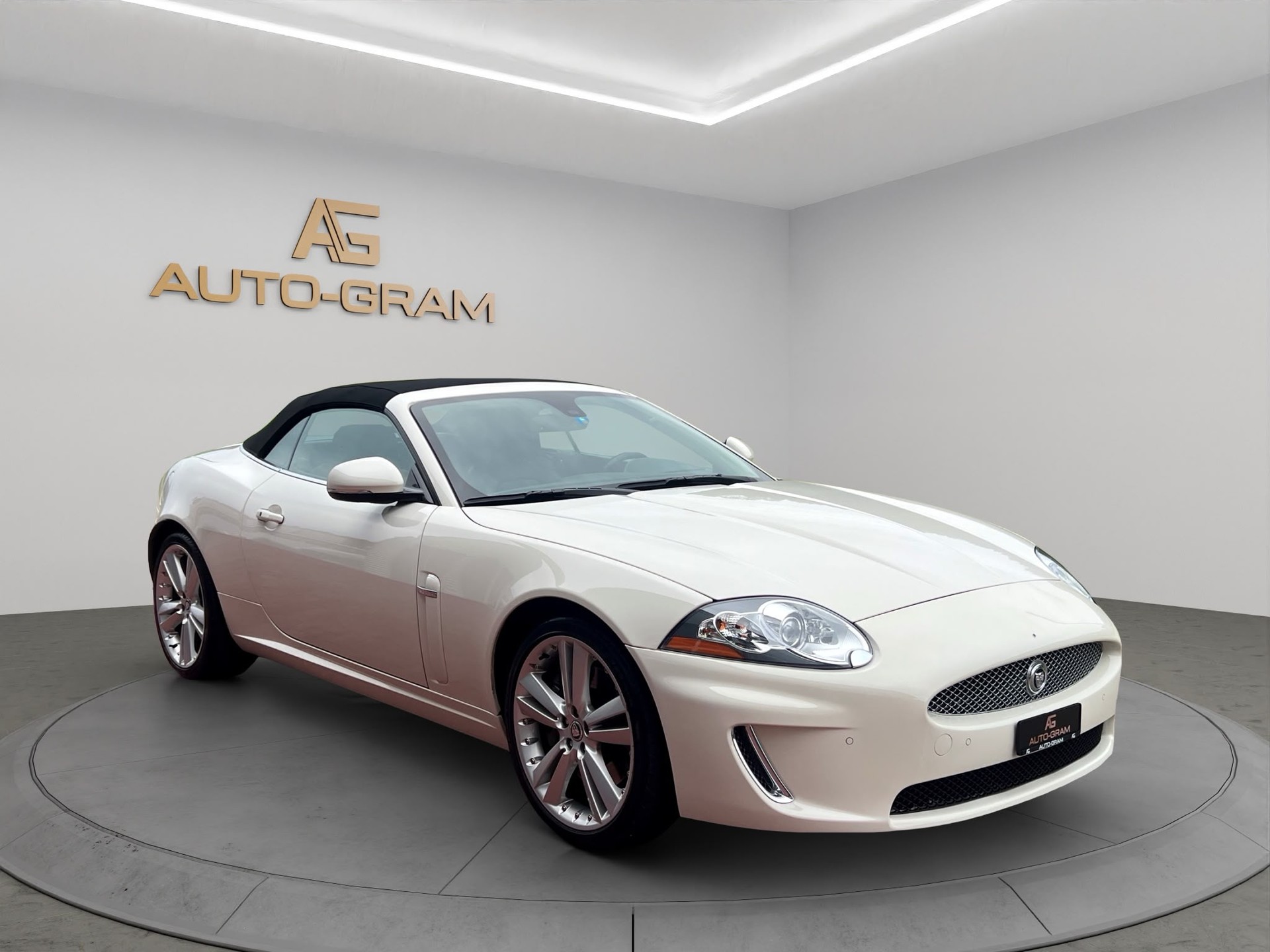 JAGUAR XK 5.0 V8 Automatic-image-6